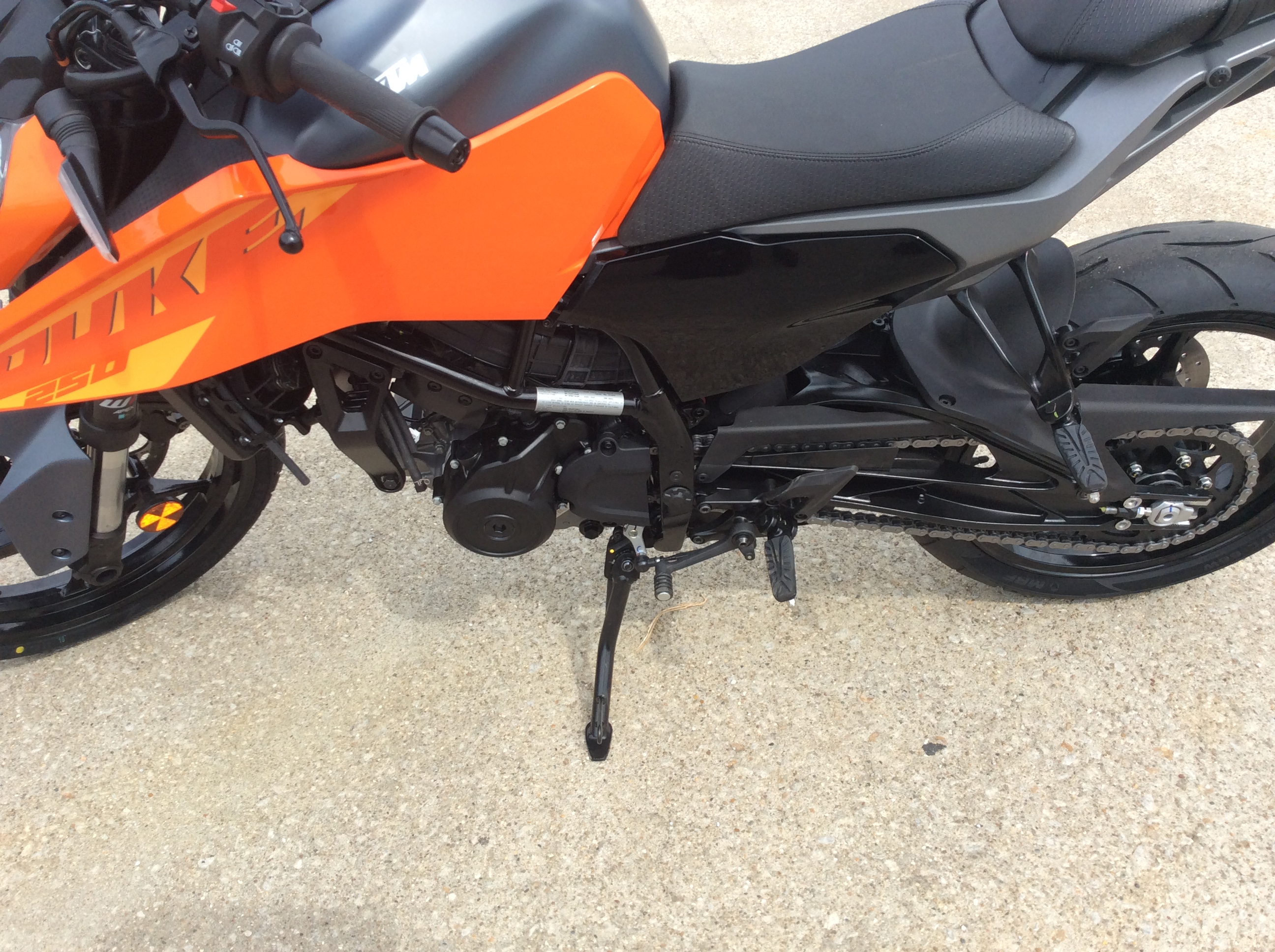 2024 KTM 250 DUKE - Photo 7