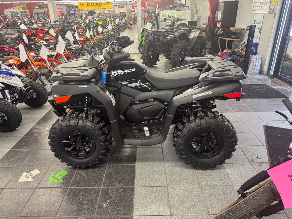 2025 CFMOTO CFORCE 600 - Photo 2