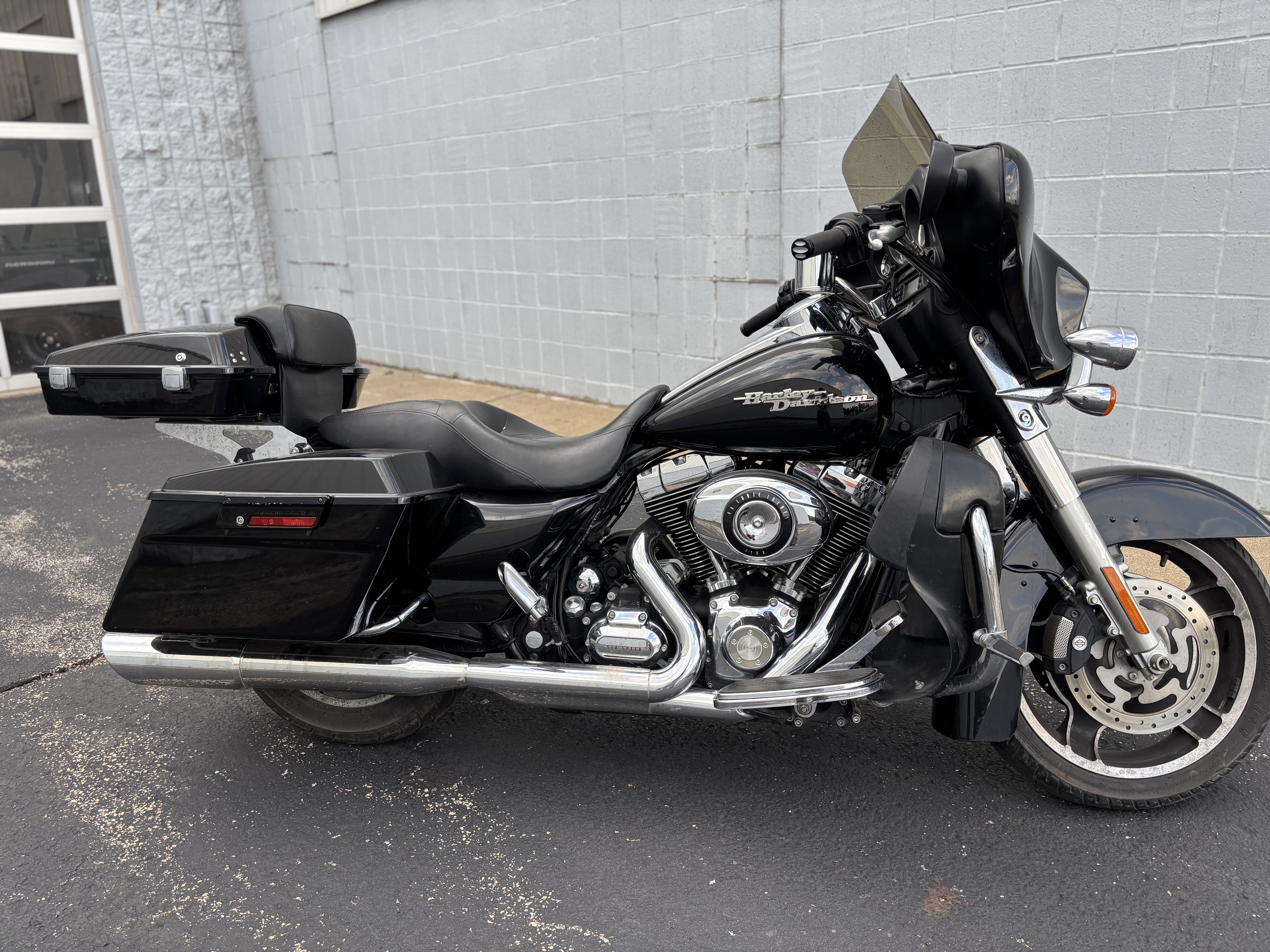 2010 Harley-Davidson® STREET GLIDE - Photo 2