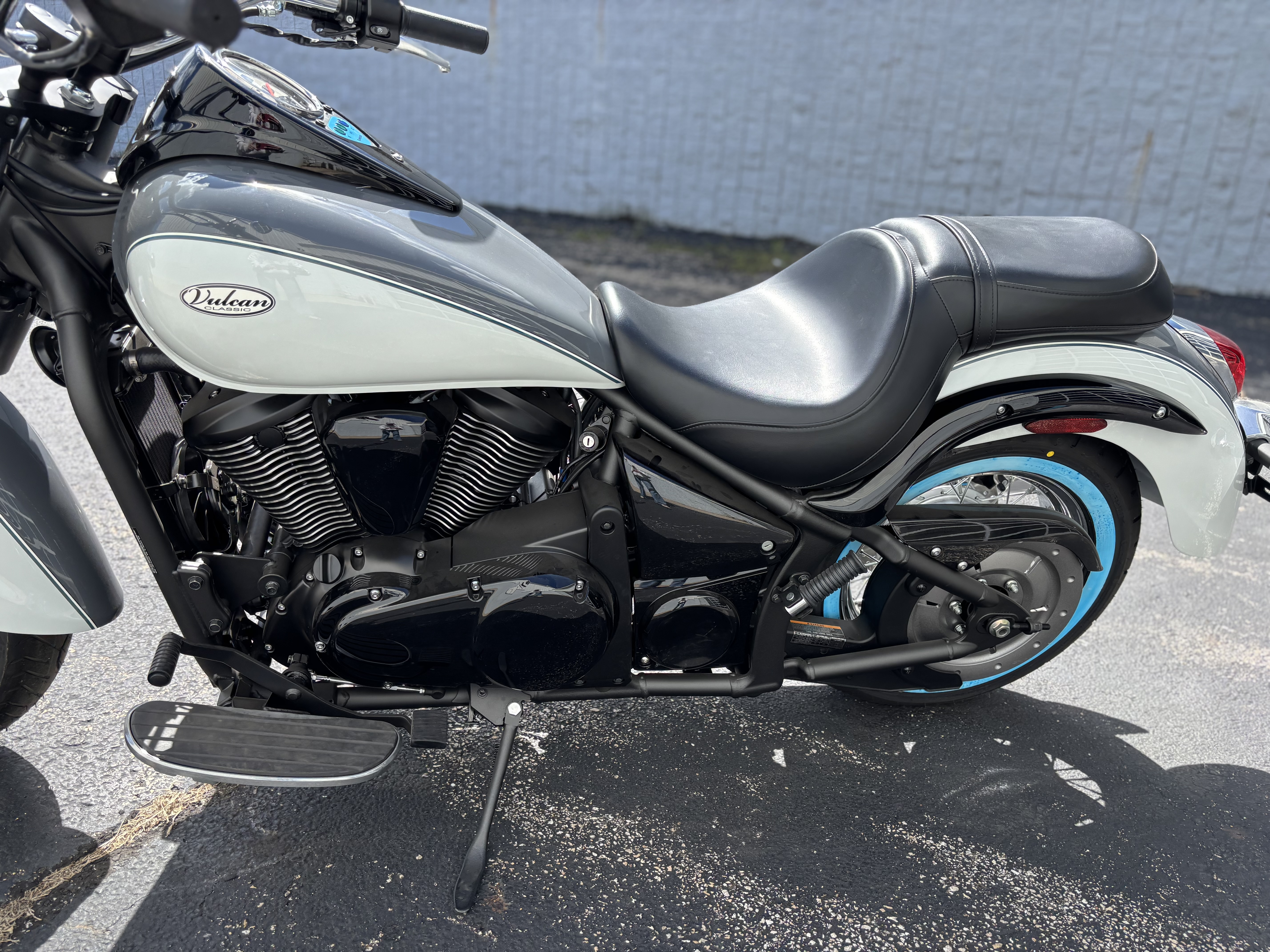 2024 Kawasaki VULCAN 900 CLASSIC - Photo 10
