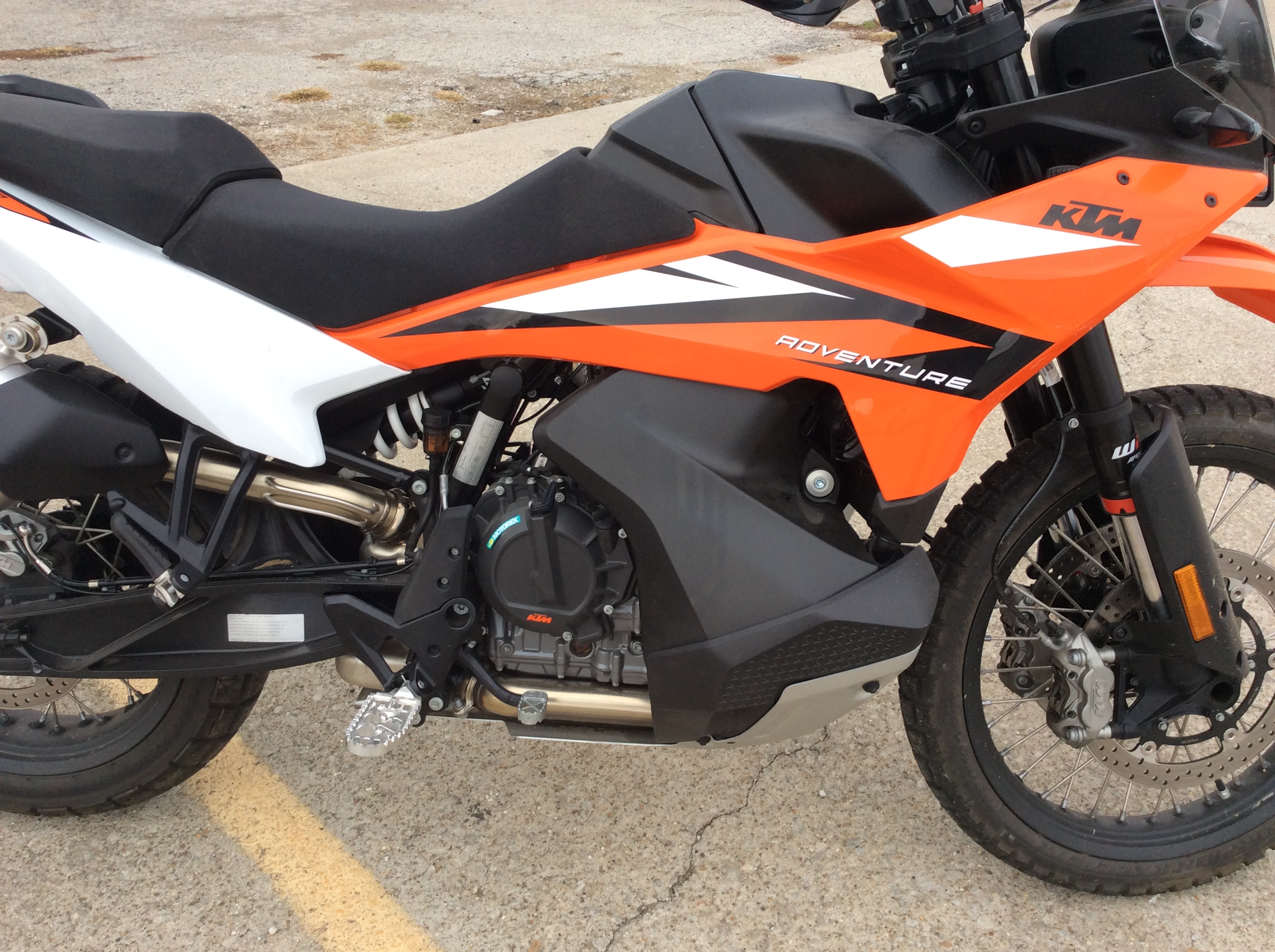 2023 KTM 890 ADVENTURE - Photo 3