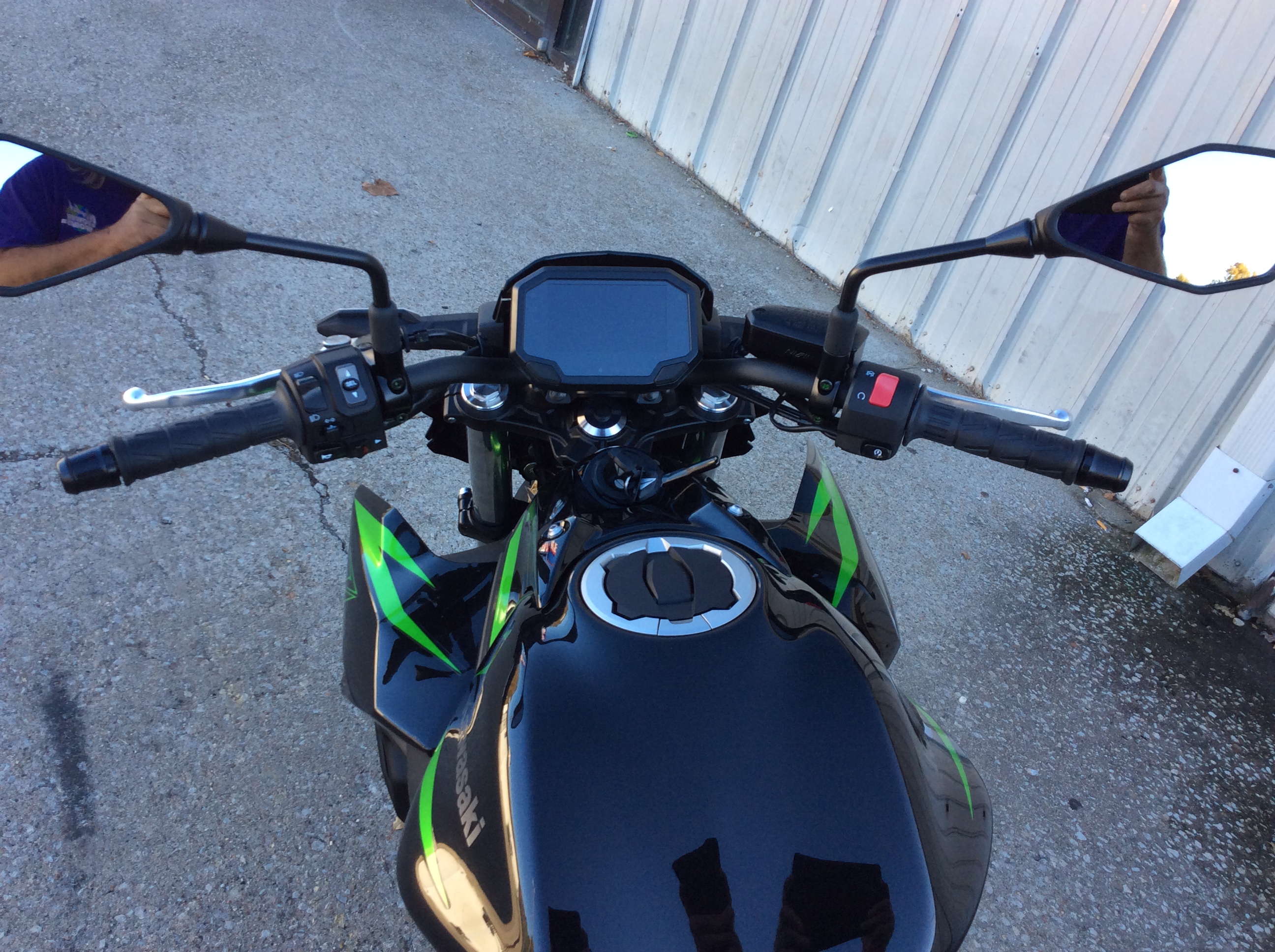 2025 Kawasaki Z650 ABS - Photo 11