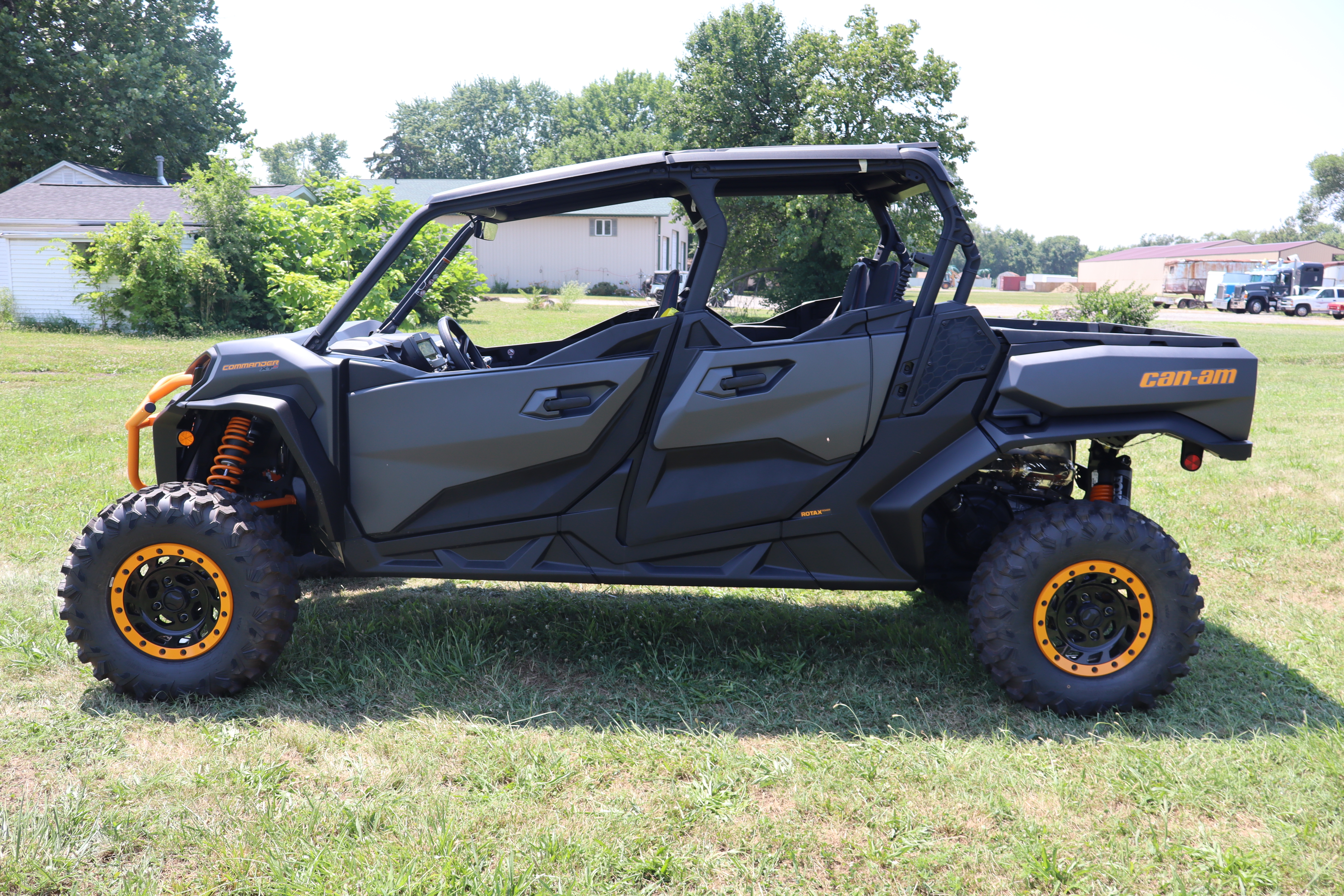 2025 Can-Am COMMANDER MAX XT-P 1000R\ - Photo 6
