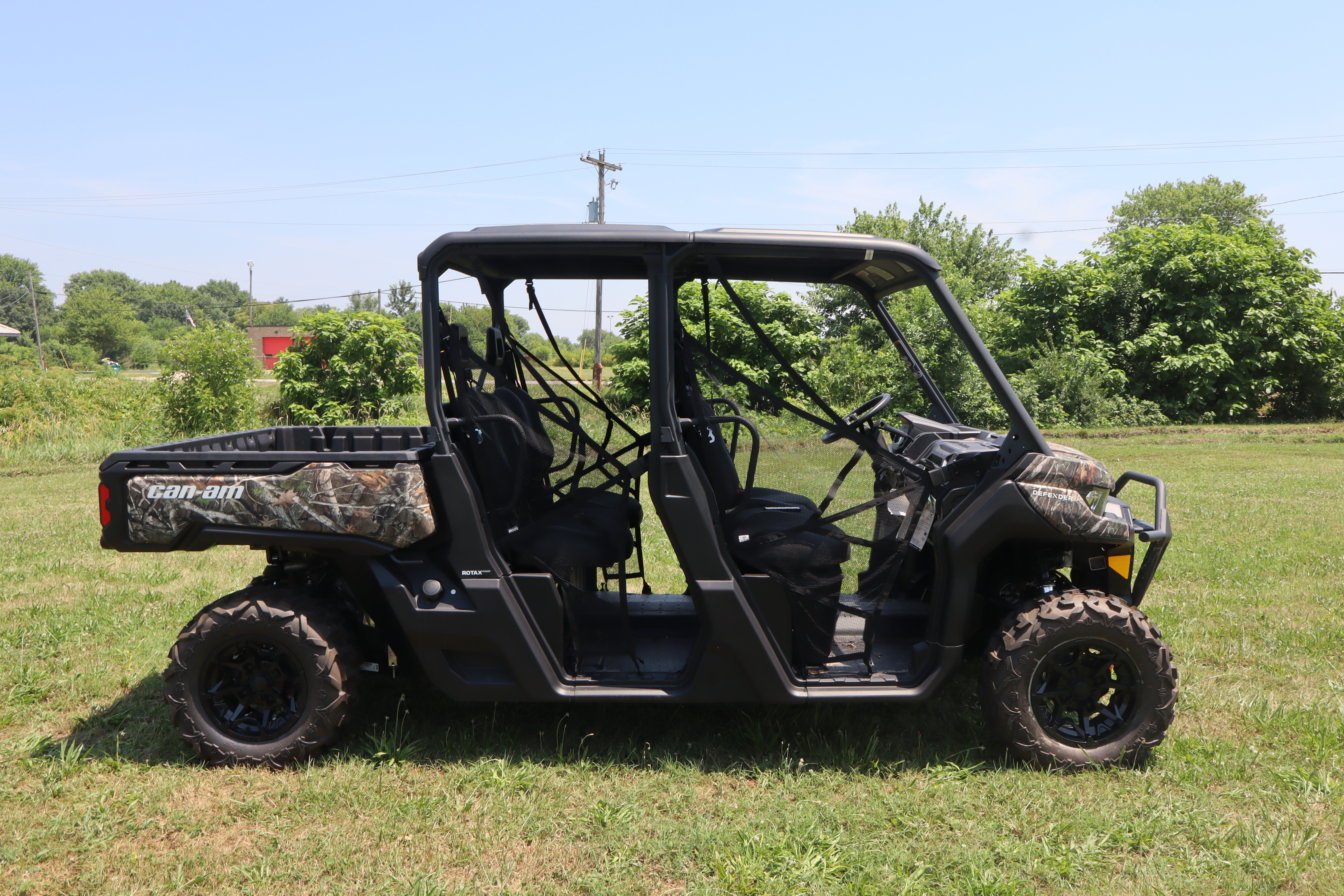 2025 Can-Am DEFENDER MAX XT HD9 - Photo 2