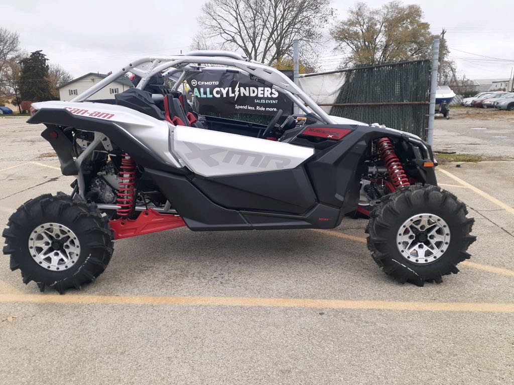 2025 Can-Am MAVERICK X3 XMR TURBO RR 72 - Photo 11