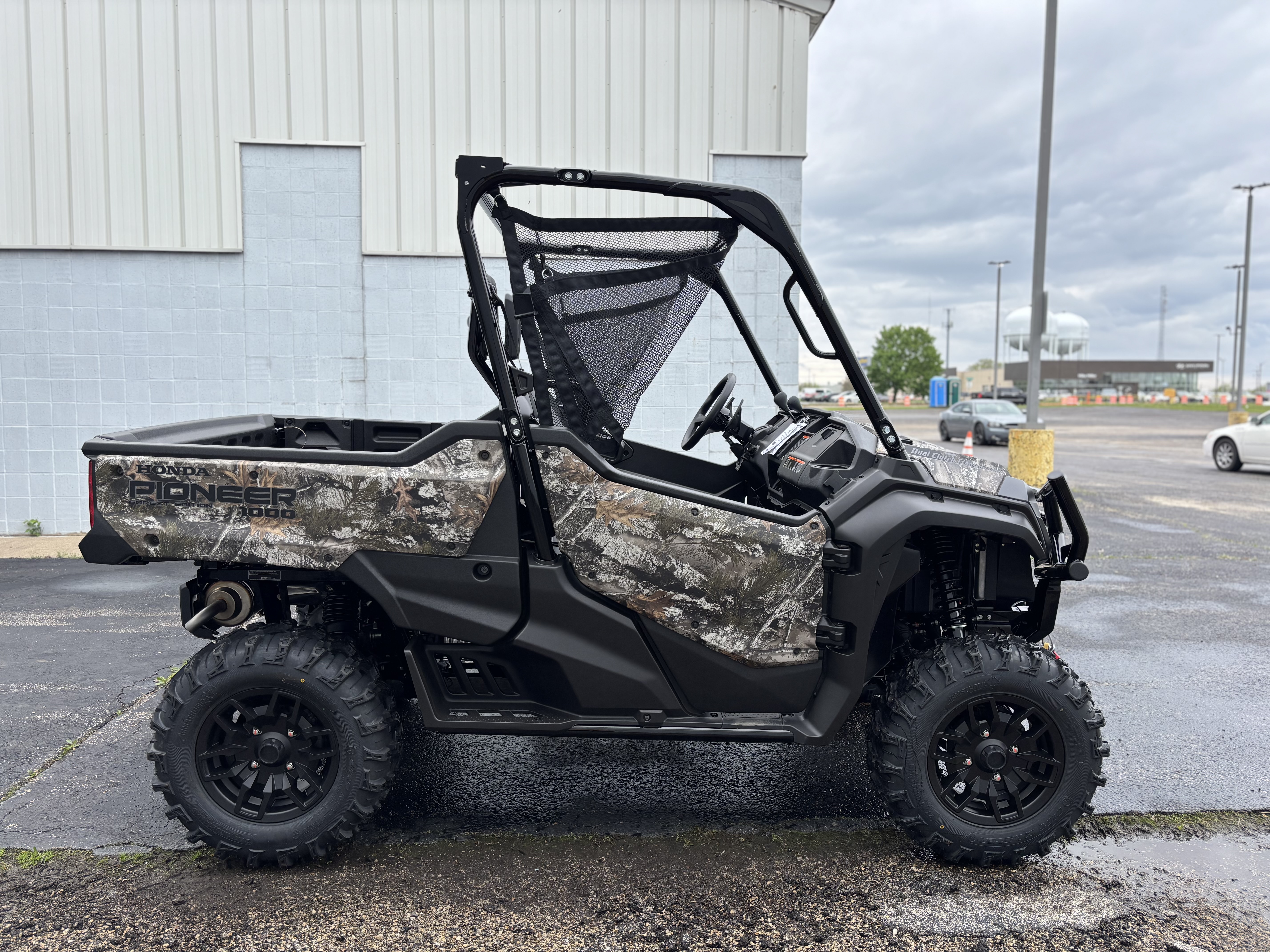 2025 Honda Pioneer 1000 Forest - Photo 2