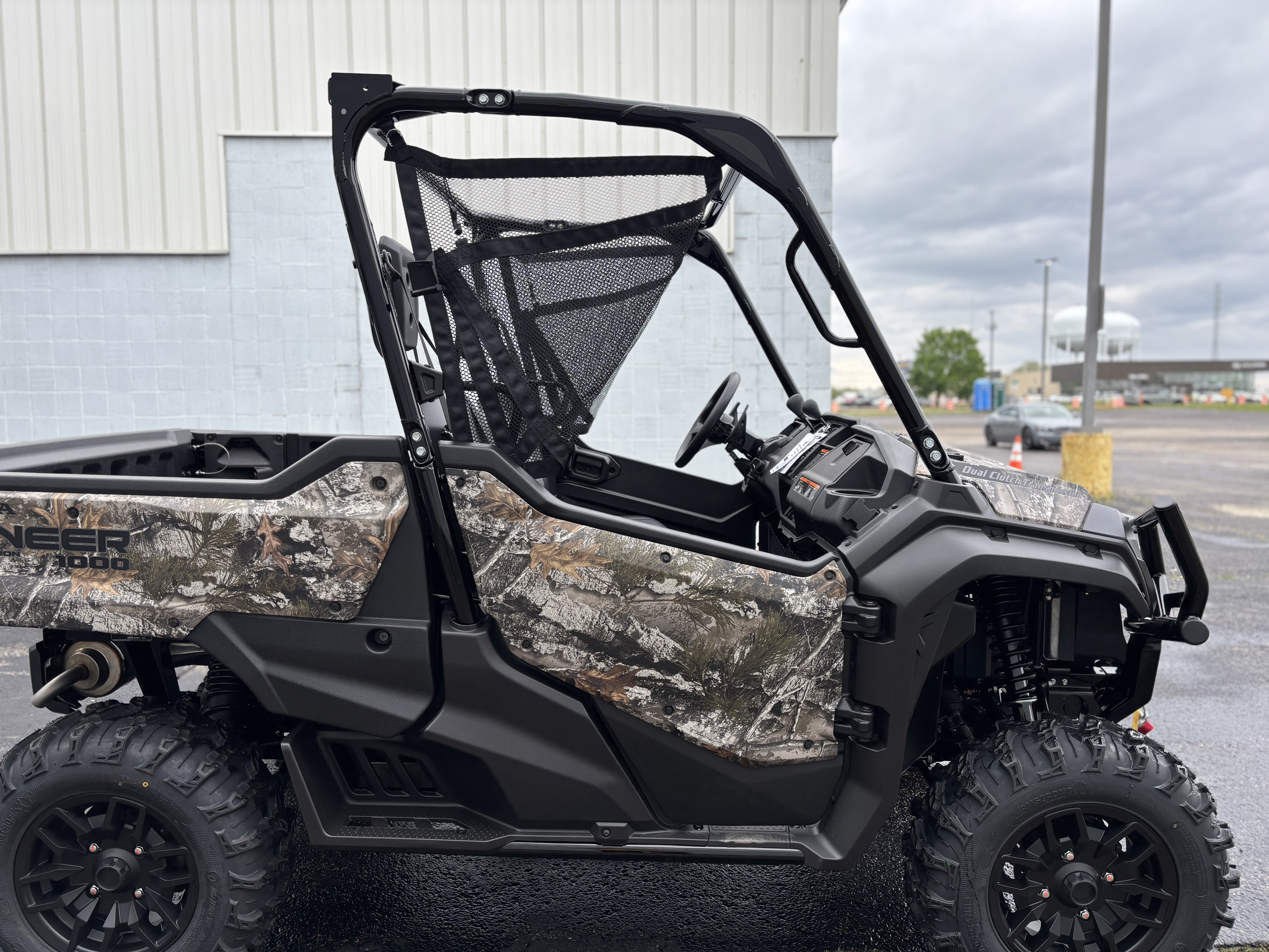 2025 Honda Pioneer 1000 Forest - Photo 4