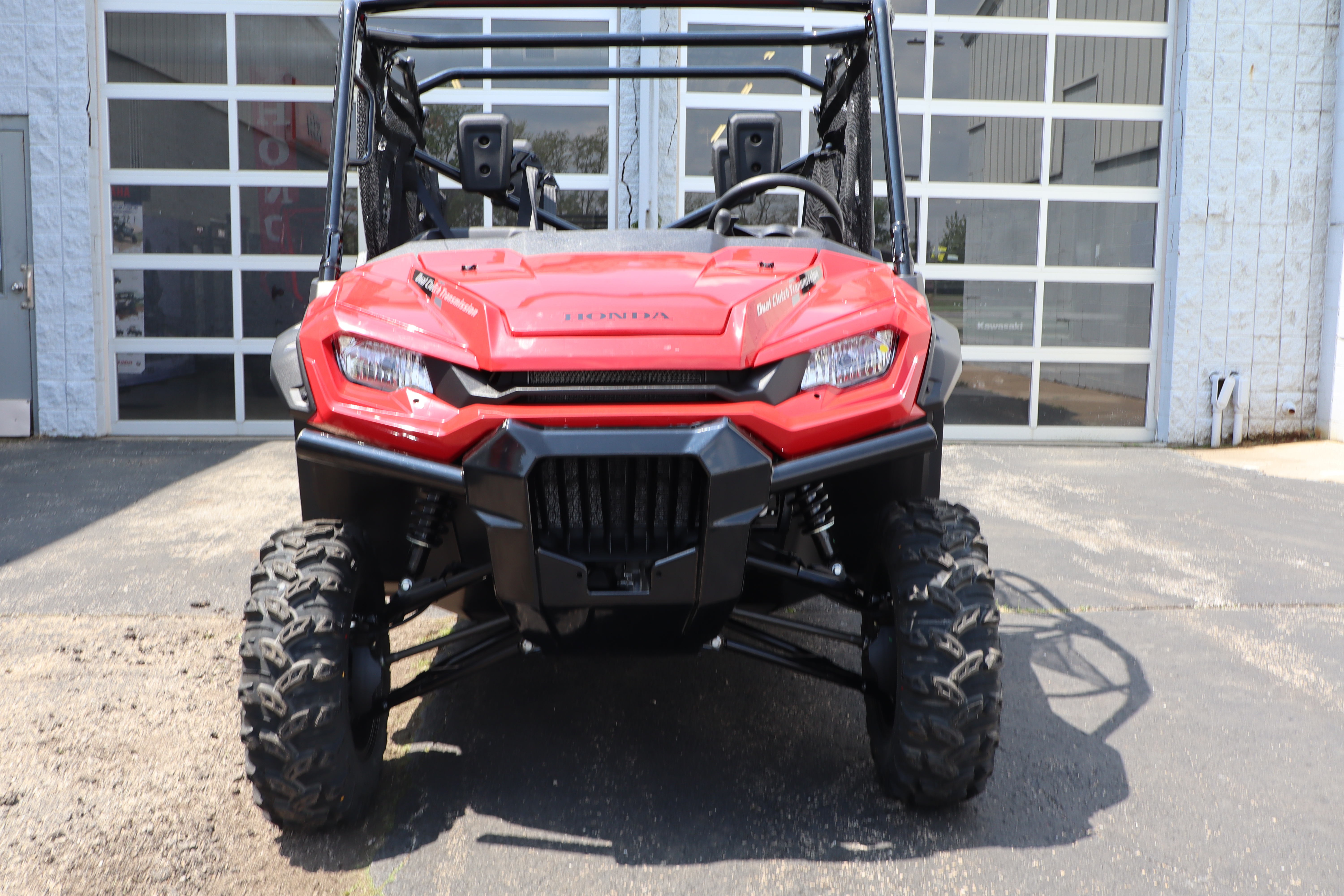 2025 Honda PIONEER 1000-6 CREW DELUXE - Photo 11