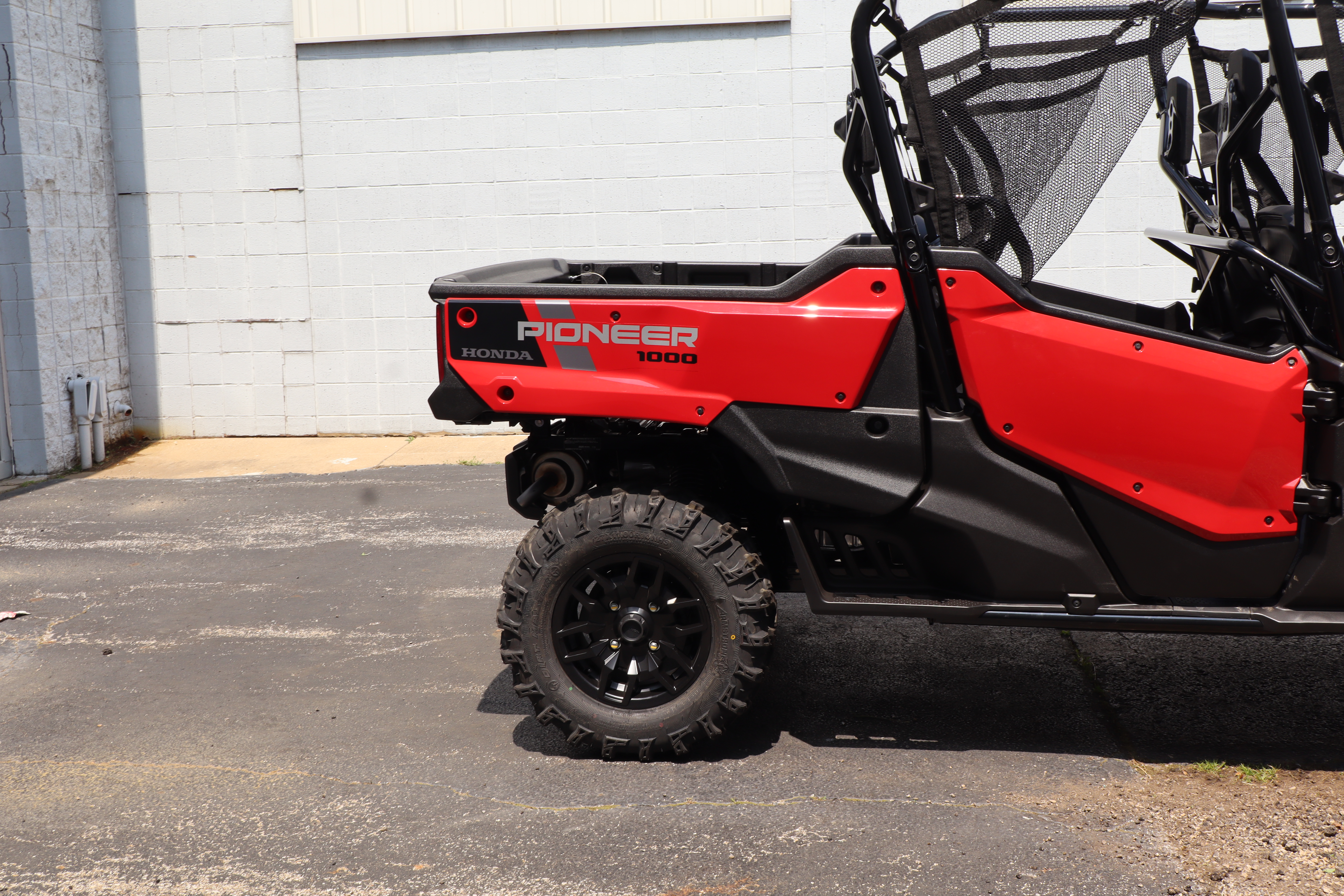 2025 Honda PIONEER 1000-6 CREW DELUXE - Photo 5