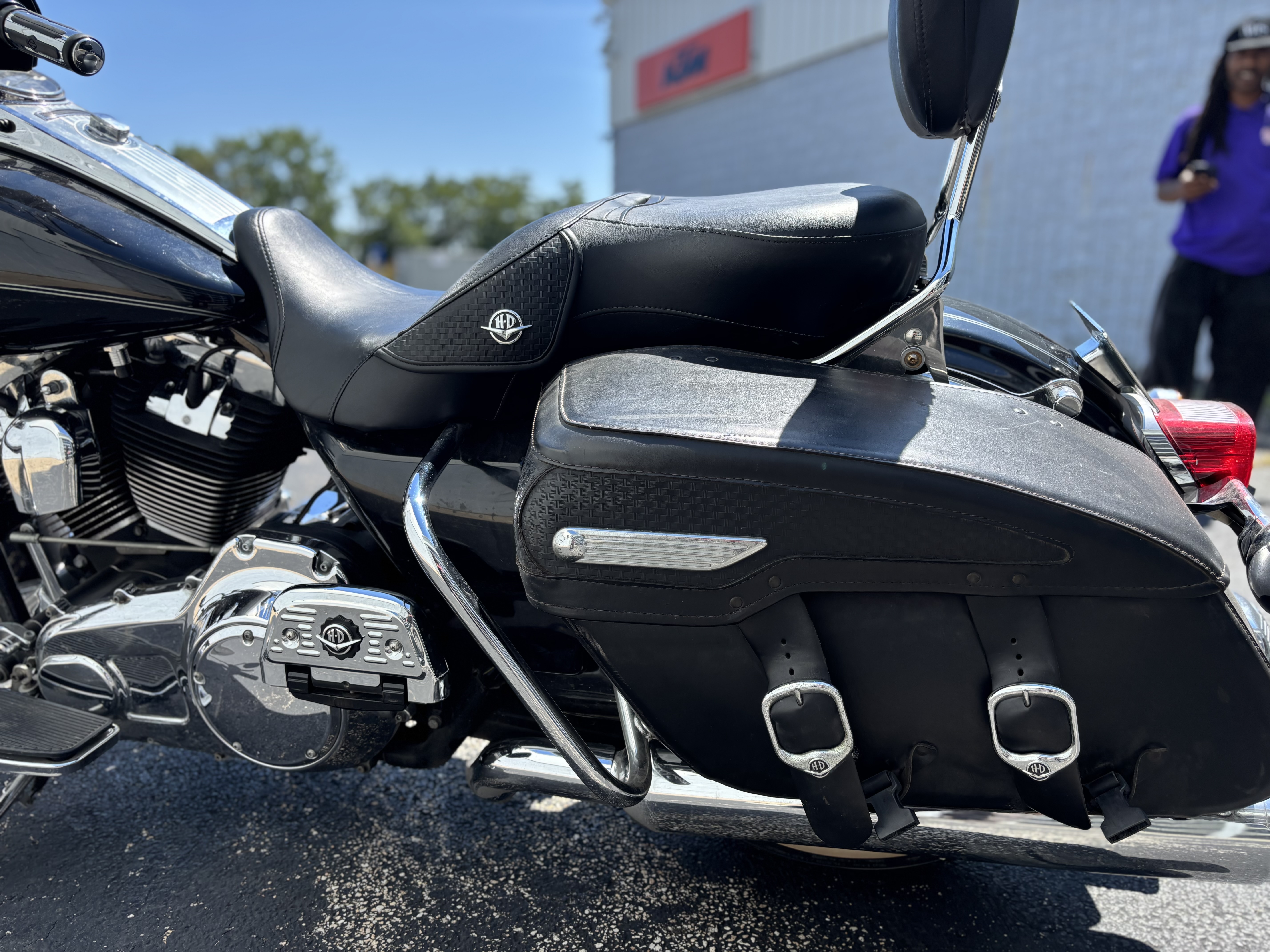 2010 Harley-Davidson® FLHRC ROAD KING CLASSIC - Photo 11