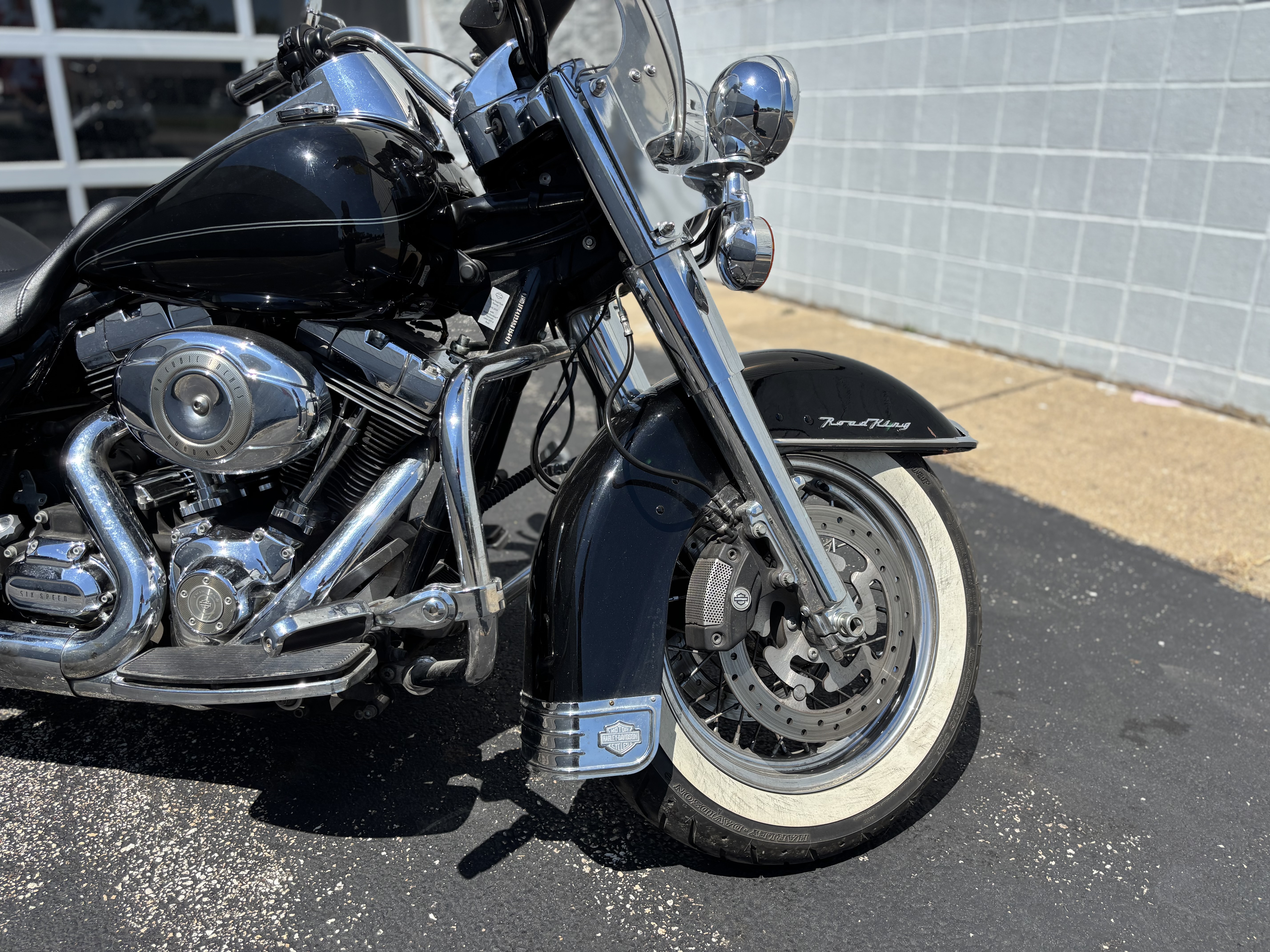 2010 Harley-Davidson® FLHRC ROAD KING CLASSIC - Photo 3