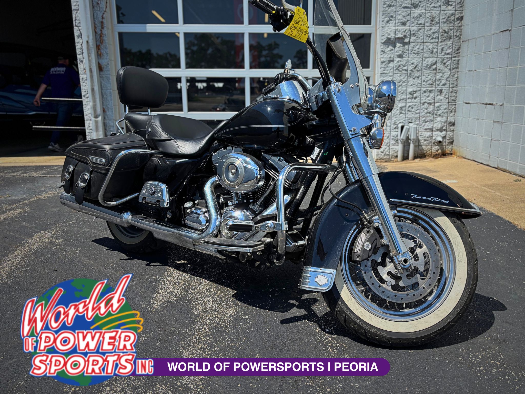 2010 Harley-Davidson® FLHRC ROAD KING CLASSIC