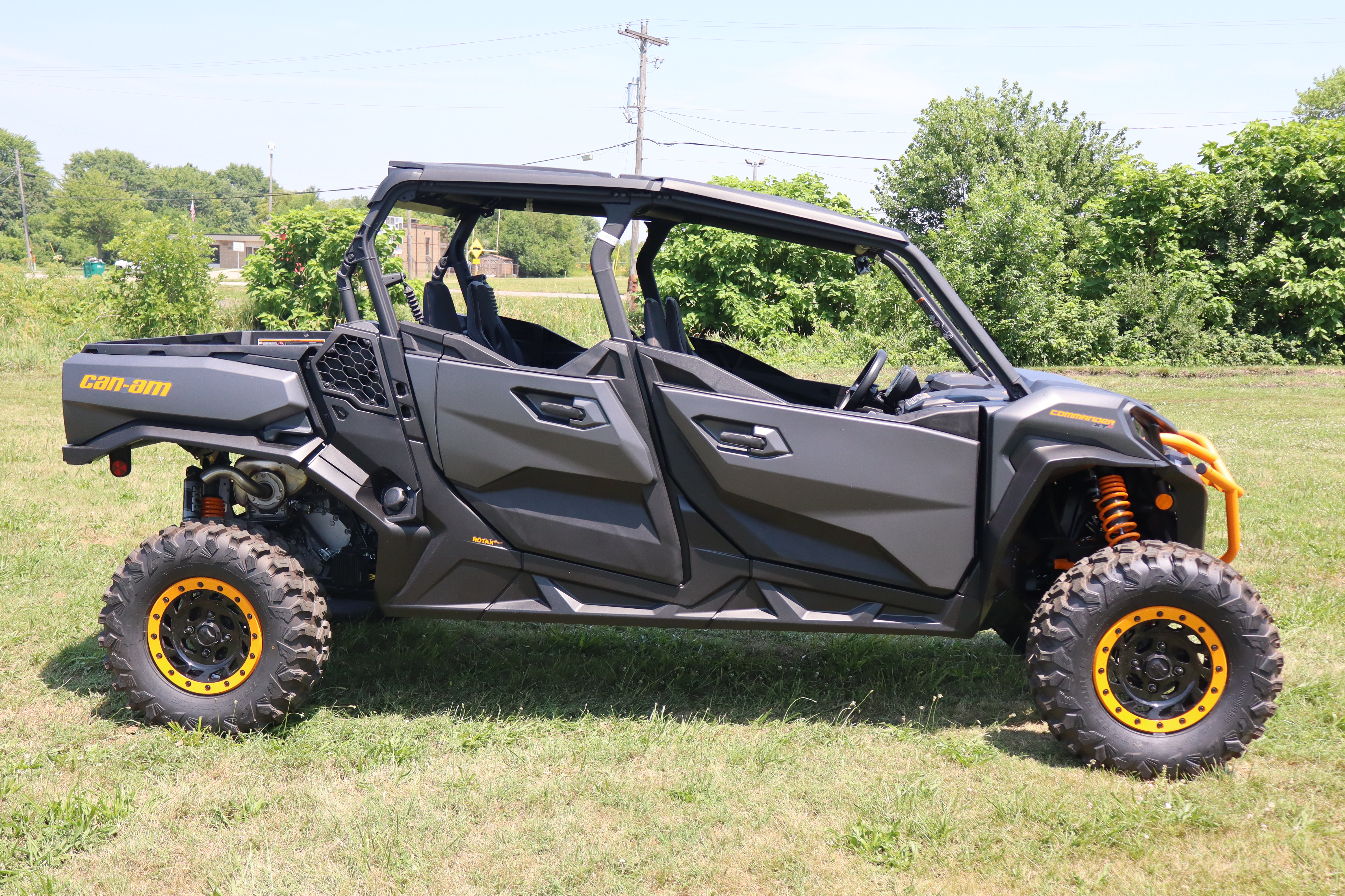 2025 Can-Am COMMANDER MAX XT-P 1000R - Photo 2