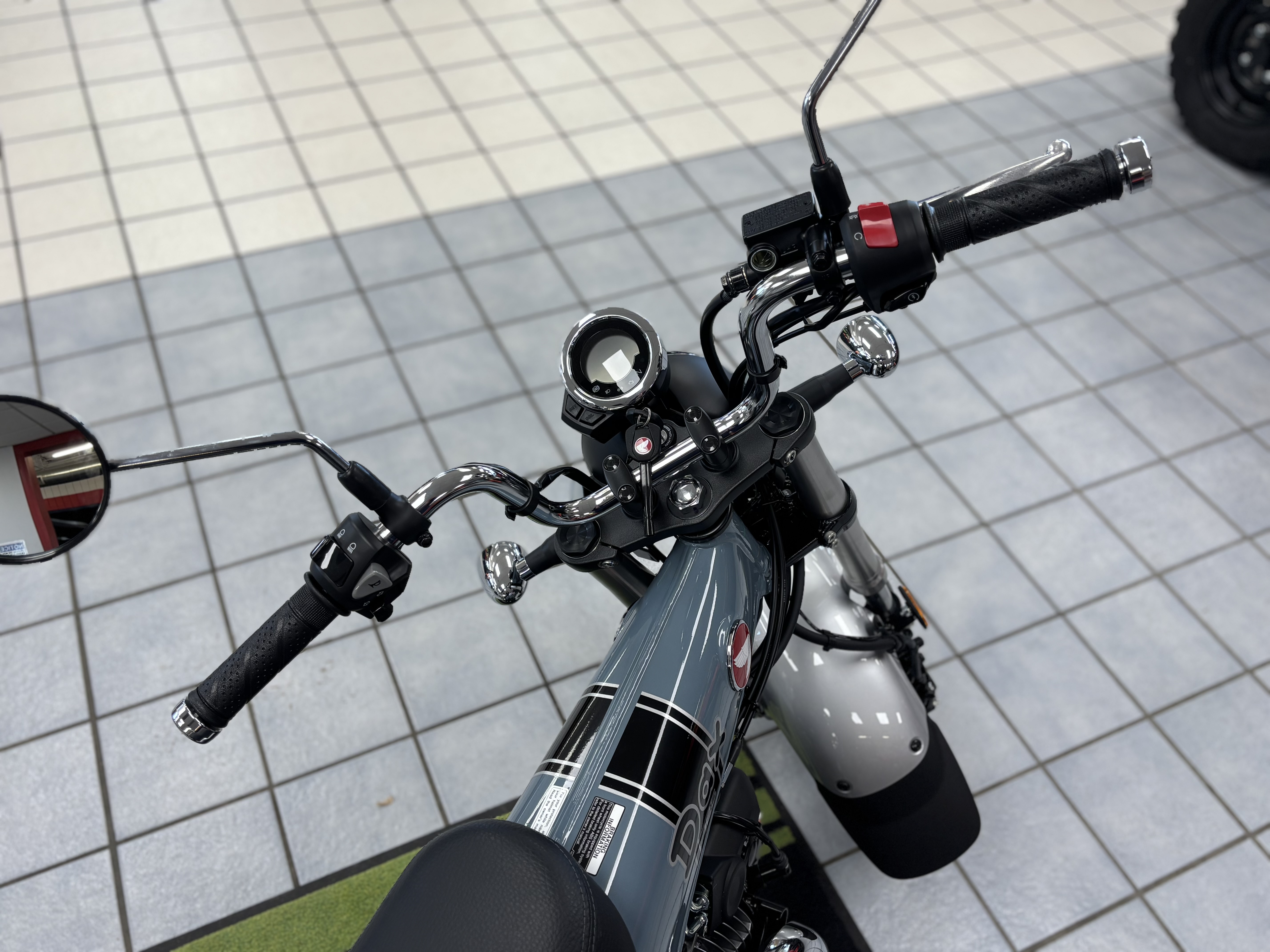 2025 Honda DAX 125 - Photo 5
