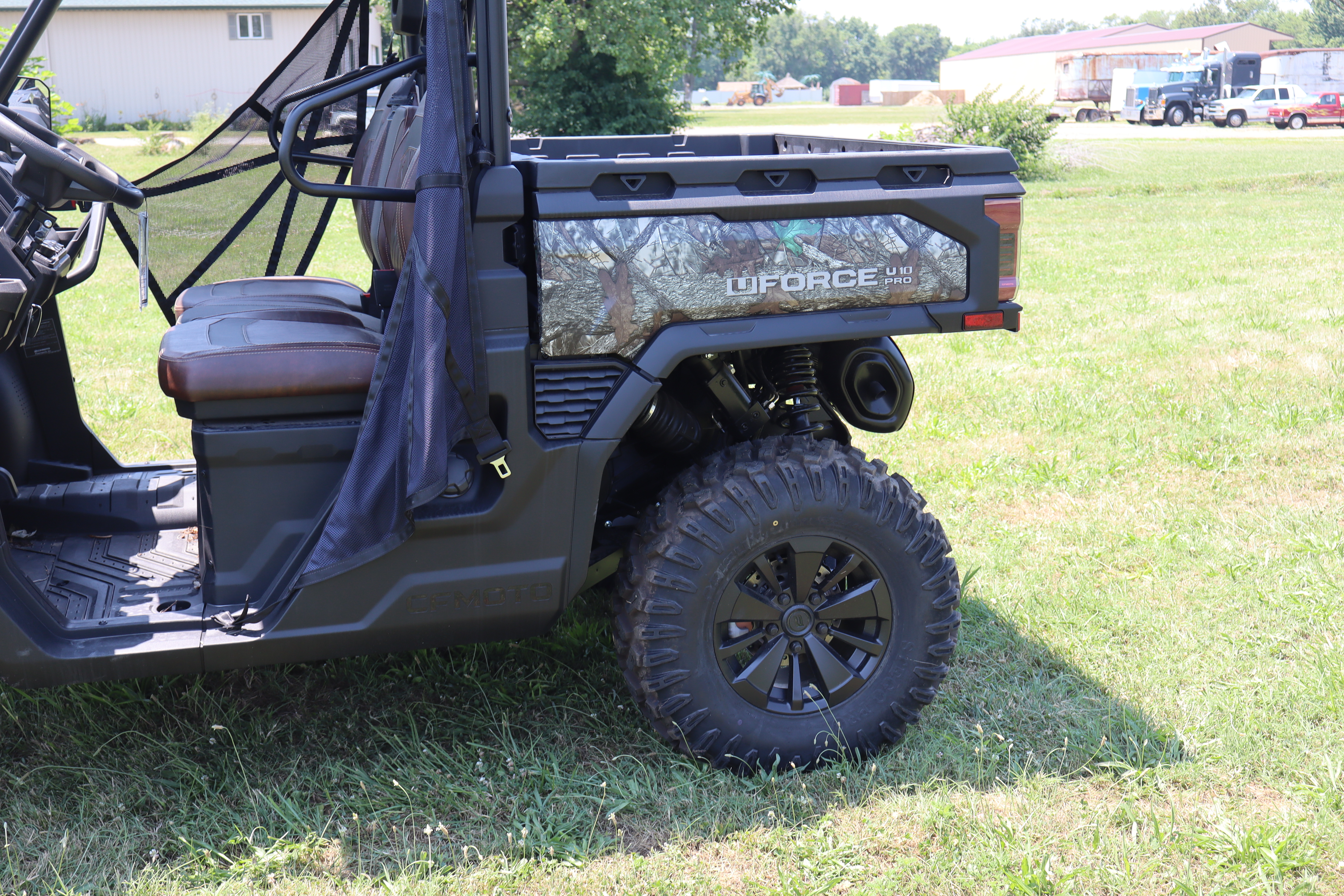 2025 CFMOTO UFORCE U10 PRO - Photo 9