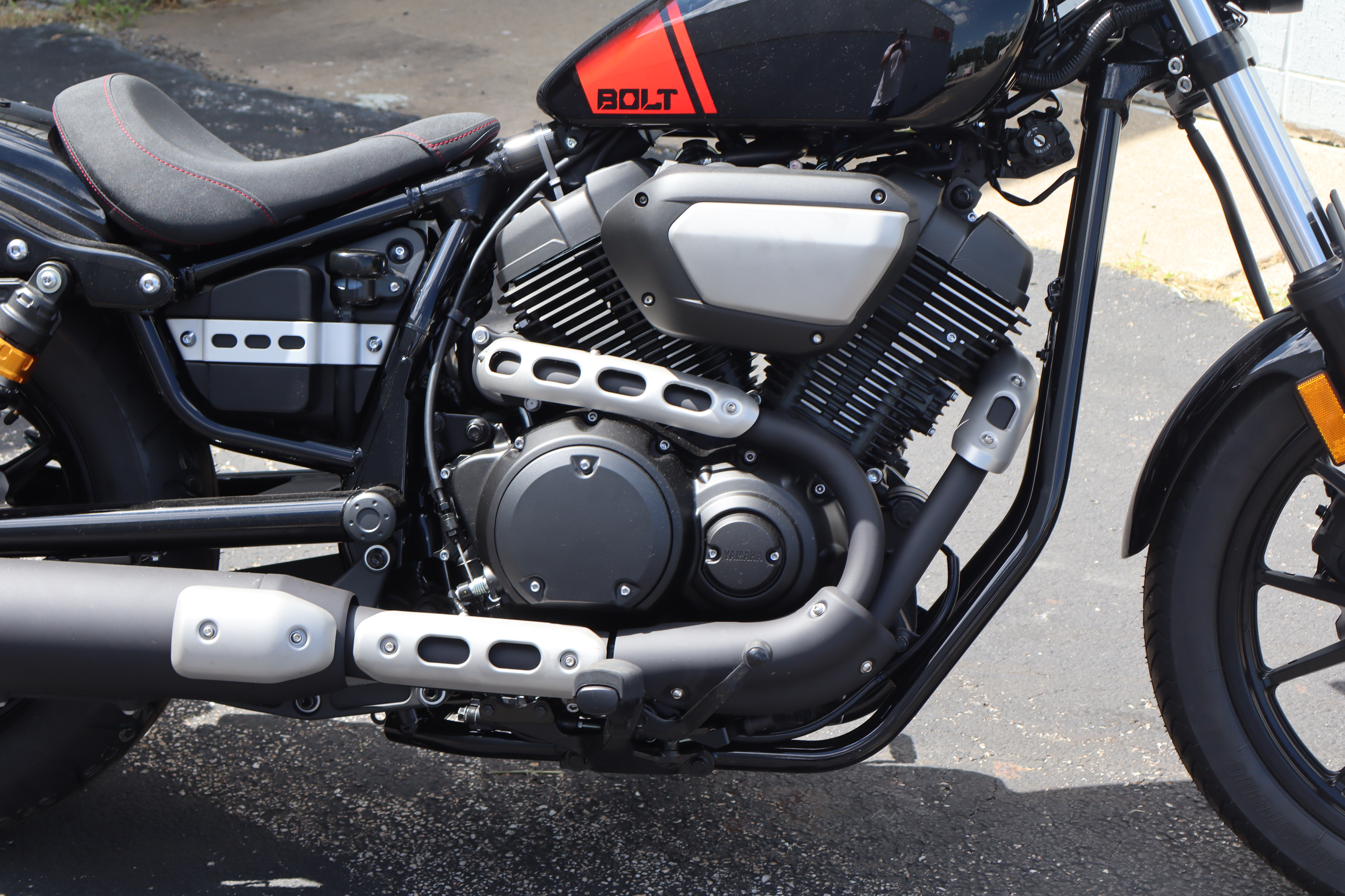 2025 Yamaha BOLT R-SPEC - Photo 4