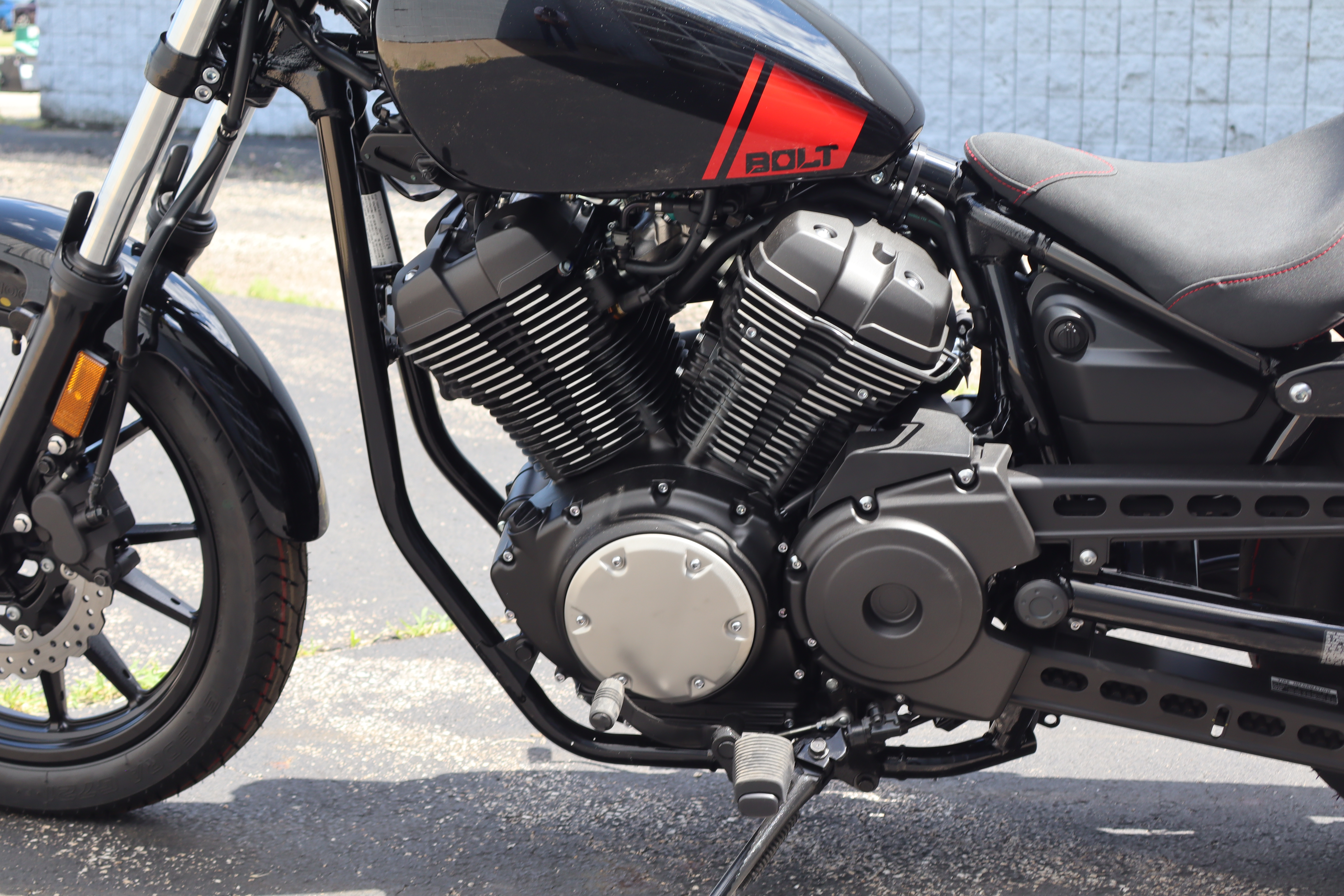 2025 Yamaha BOLT R-SPEC - Photo 8