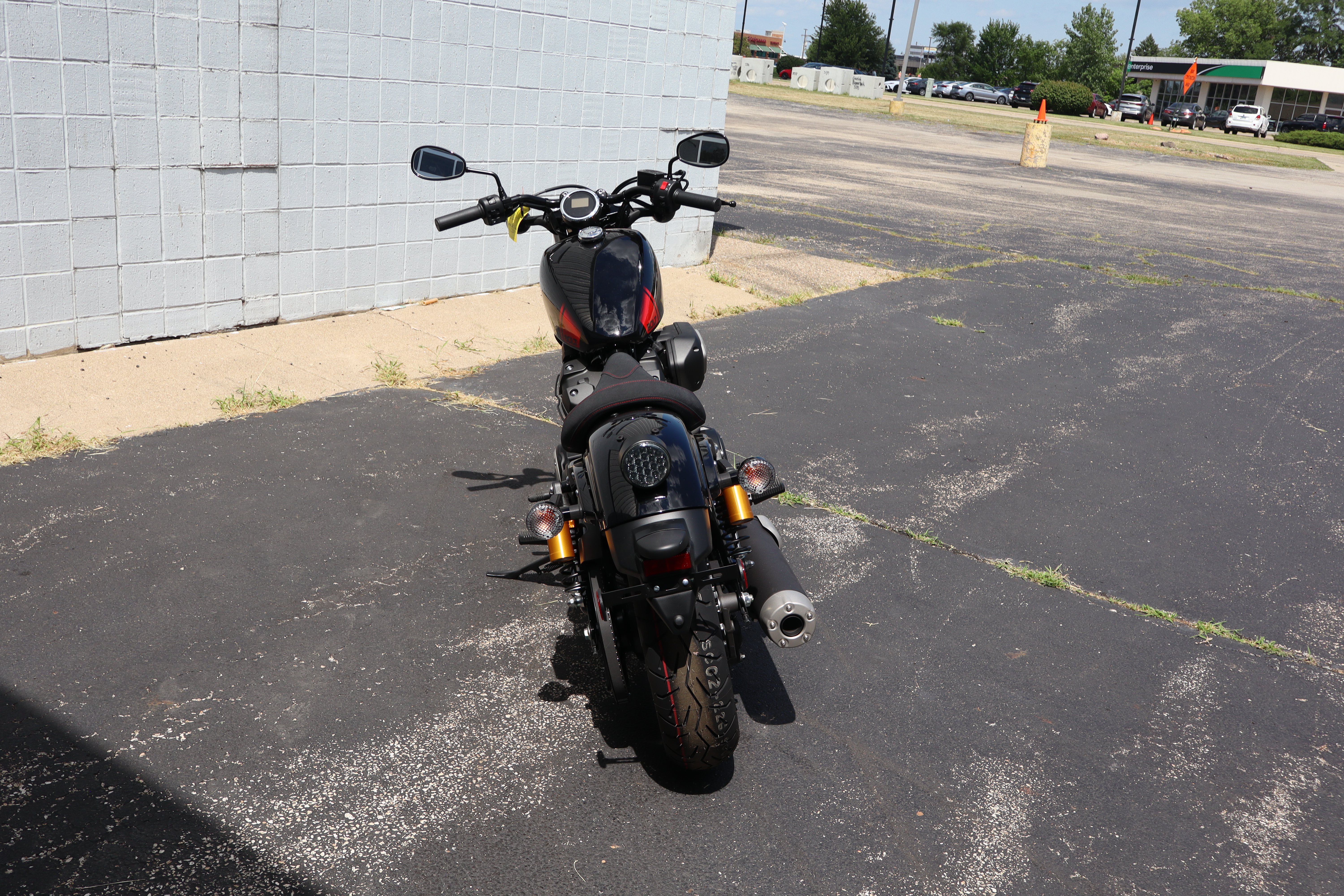 2025 Yamaha BOLT R-SPEC - Photo 10