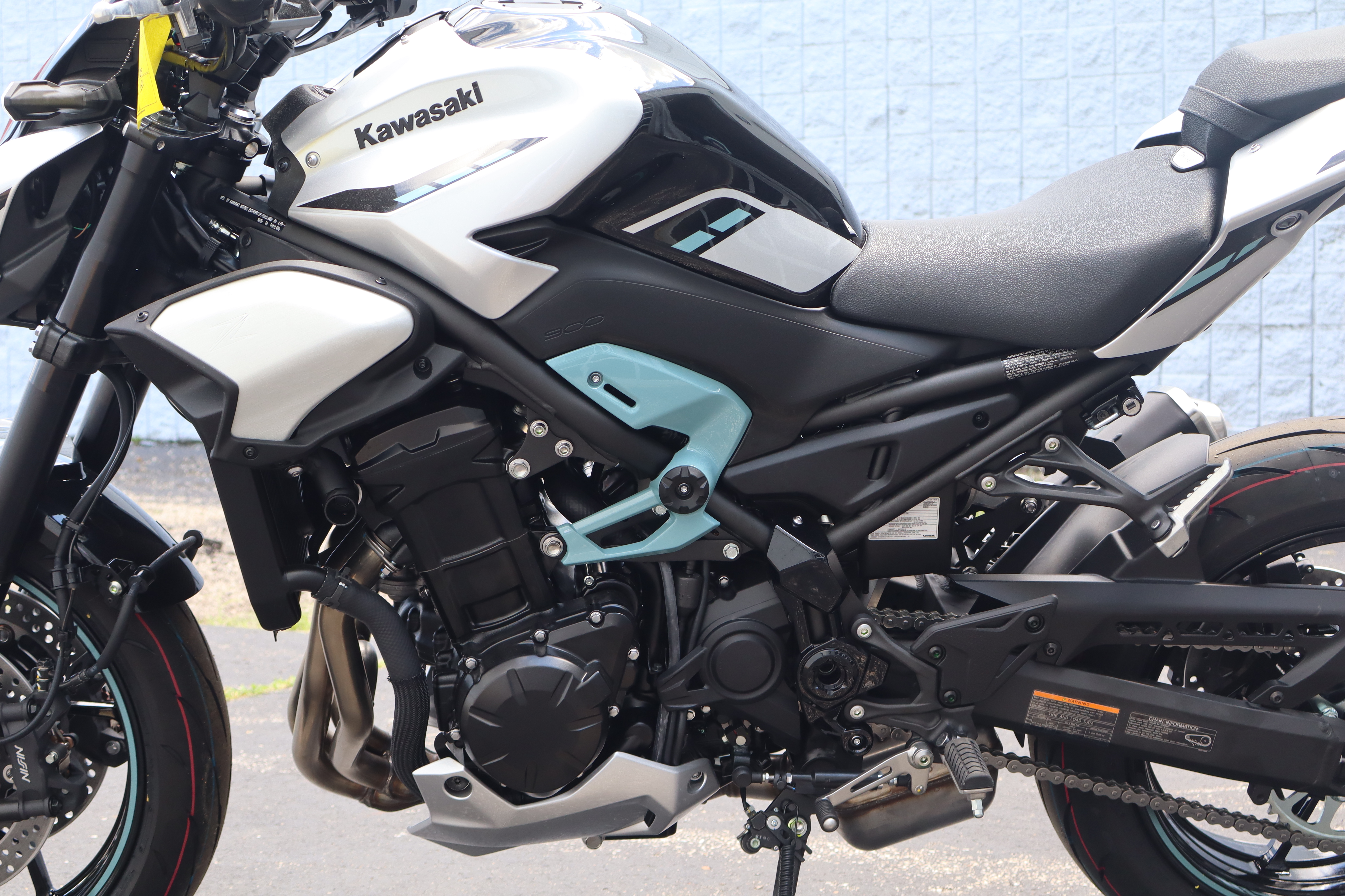 2025 Kawasaki Z900 ABS - Photo 8