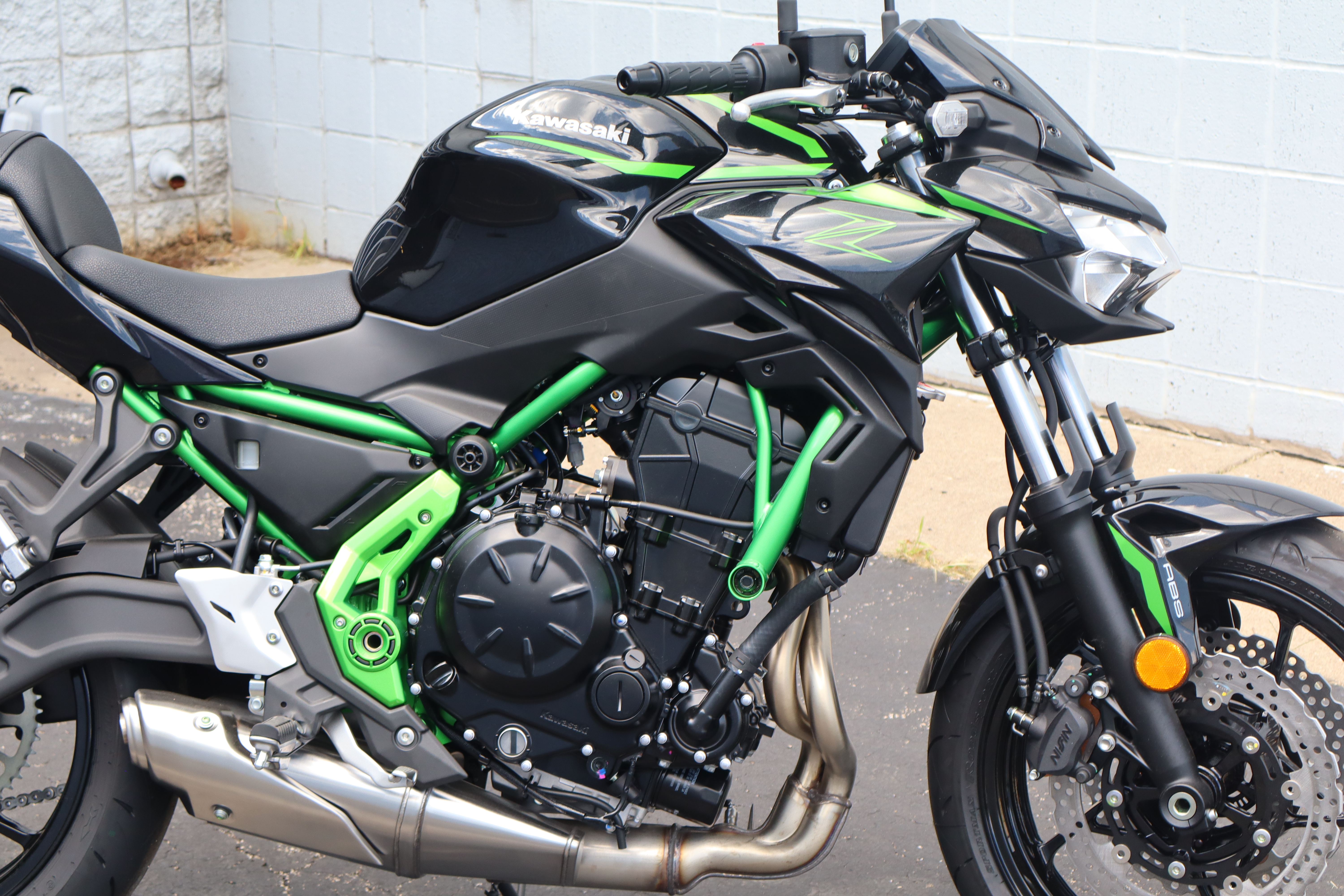 2025 Kawasaki Z650 ABS - Photo 4