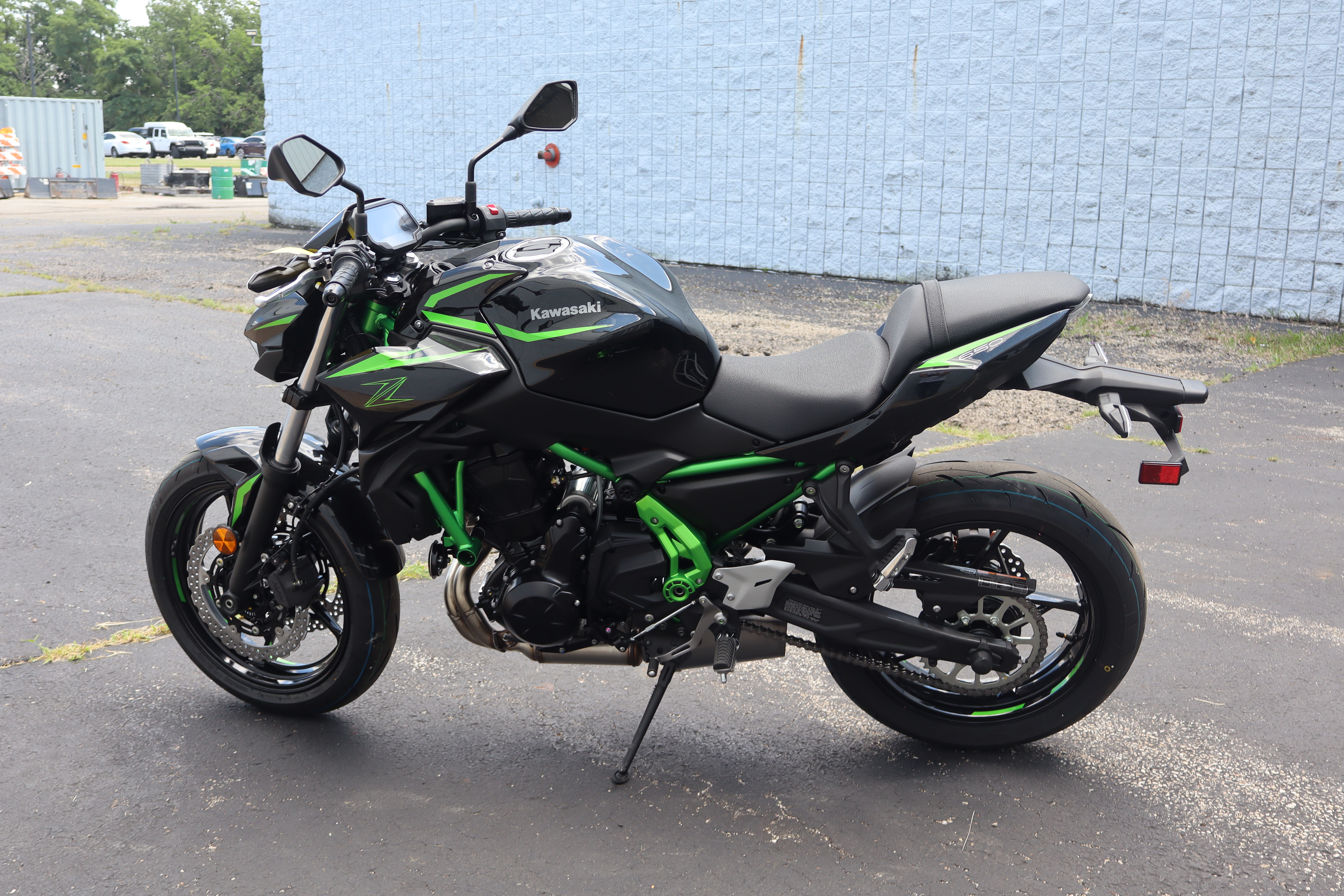 2025 Kawasaki Z650 ABS - Photo 6