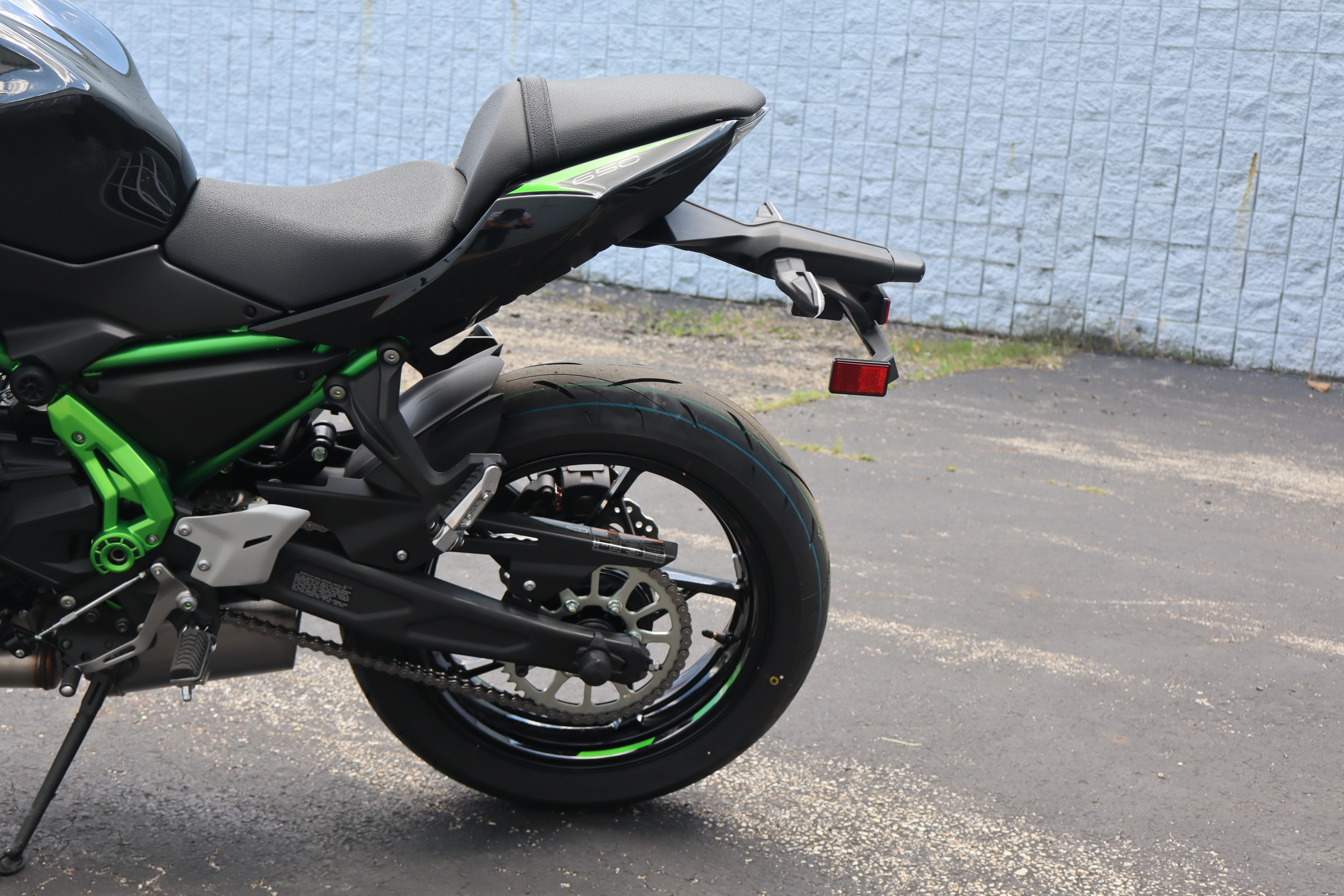 2025 Kawasaki Z650 ABS - Photo 9