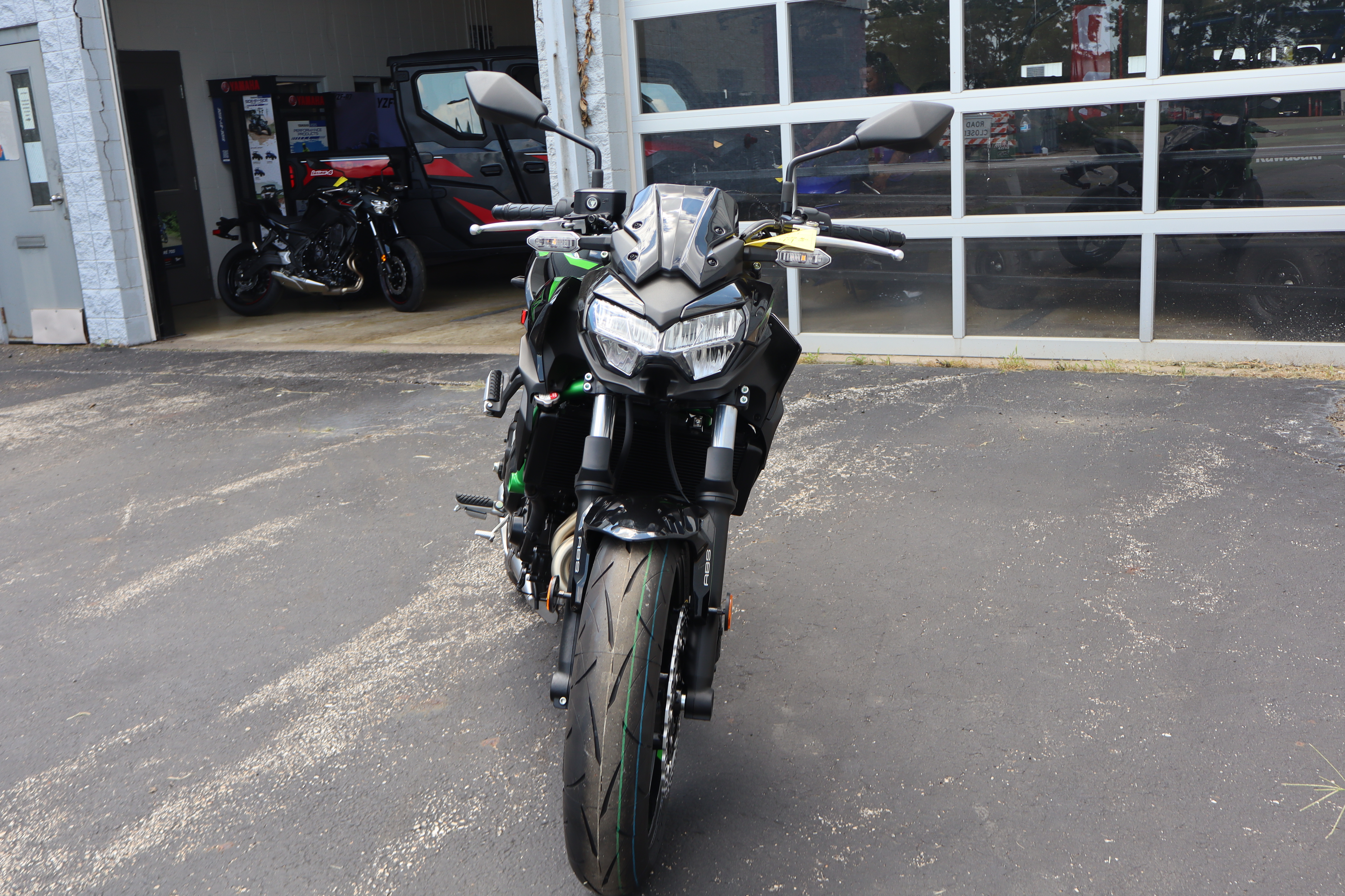 2025 Kawasaki Z650 ABS - Photo 11