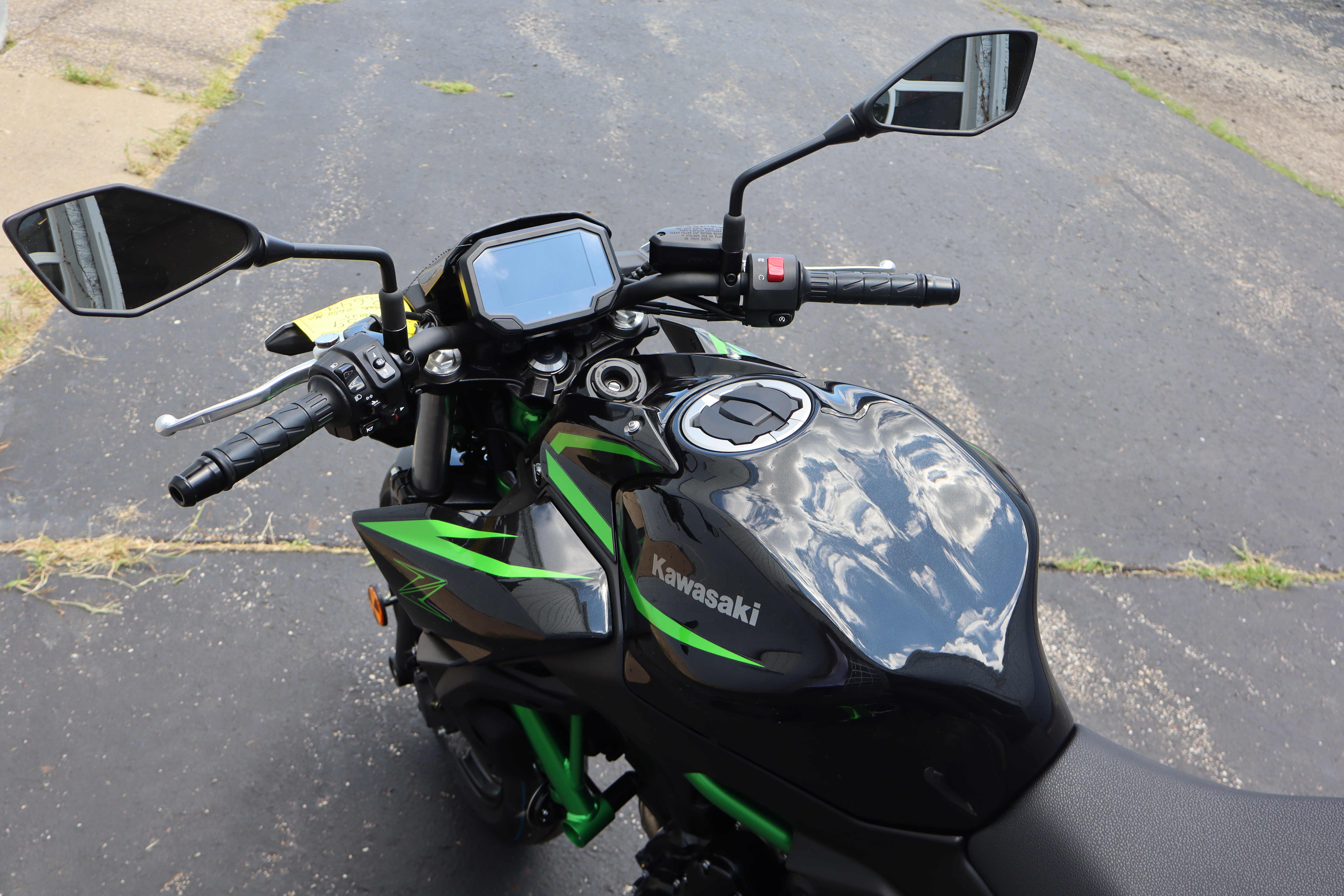 2025 Kawasaki Z650 ABS - Photo 13