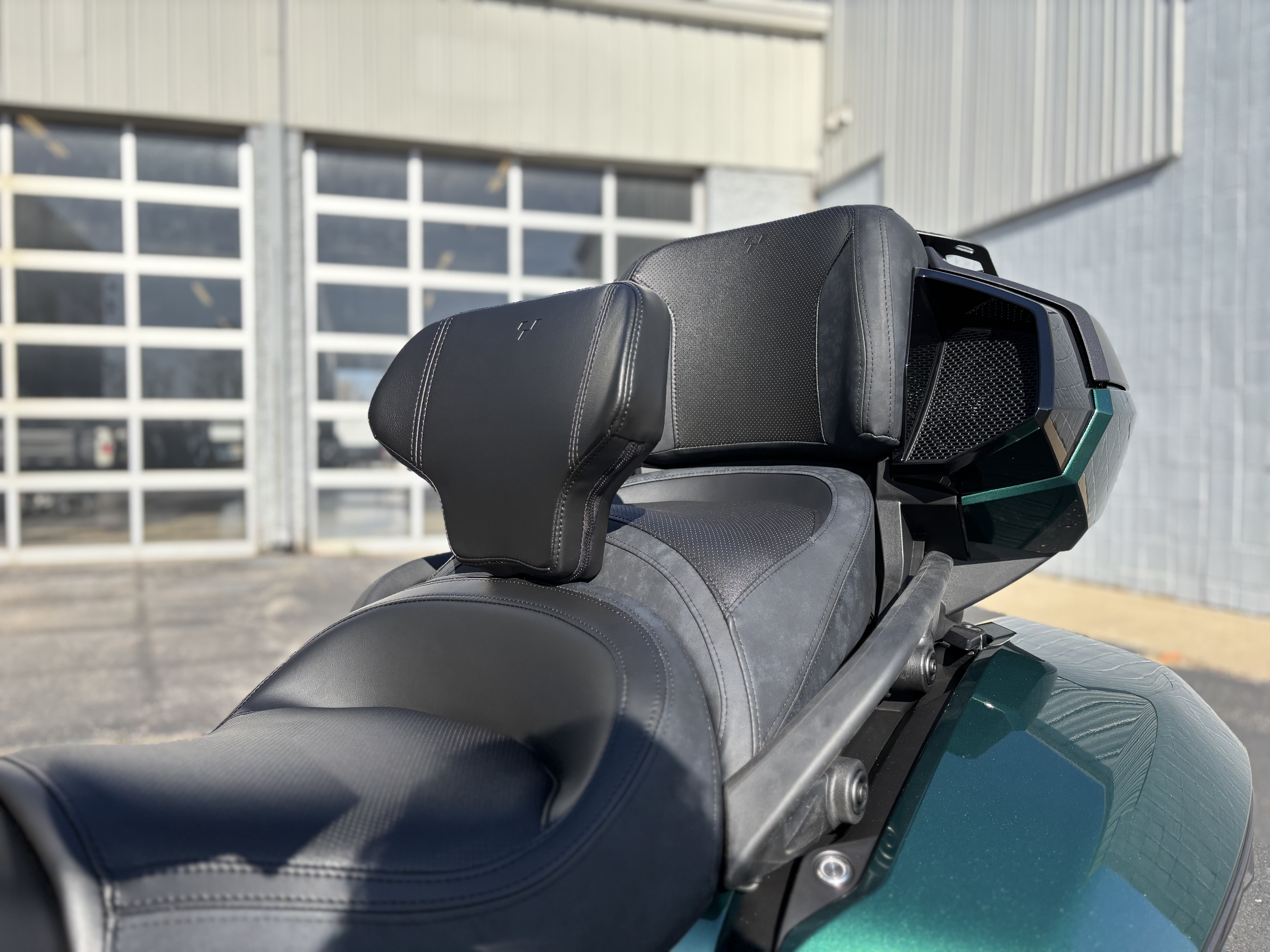 2025 Can-Am SPYDER F3 LIMITED SPECIAL SERIES - Photo 5