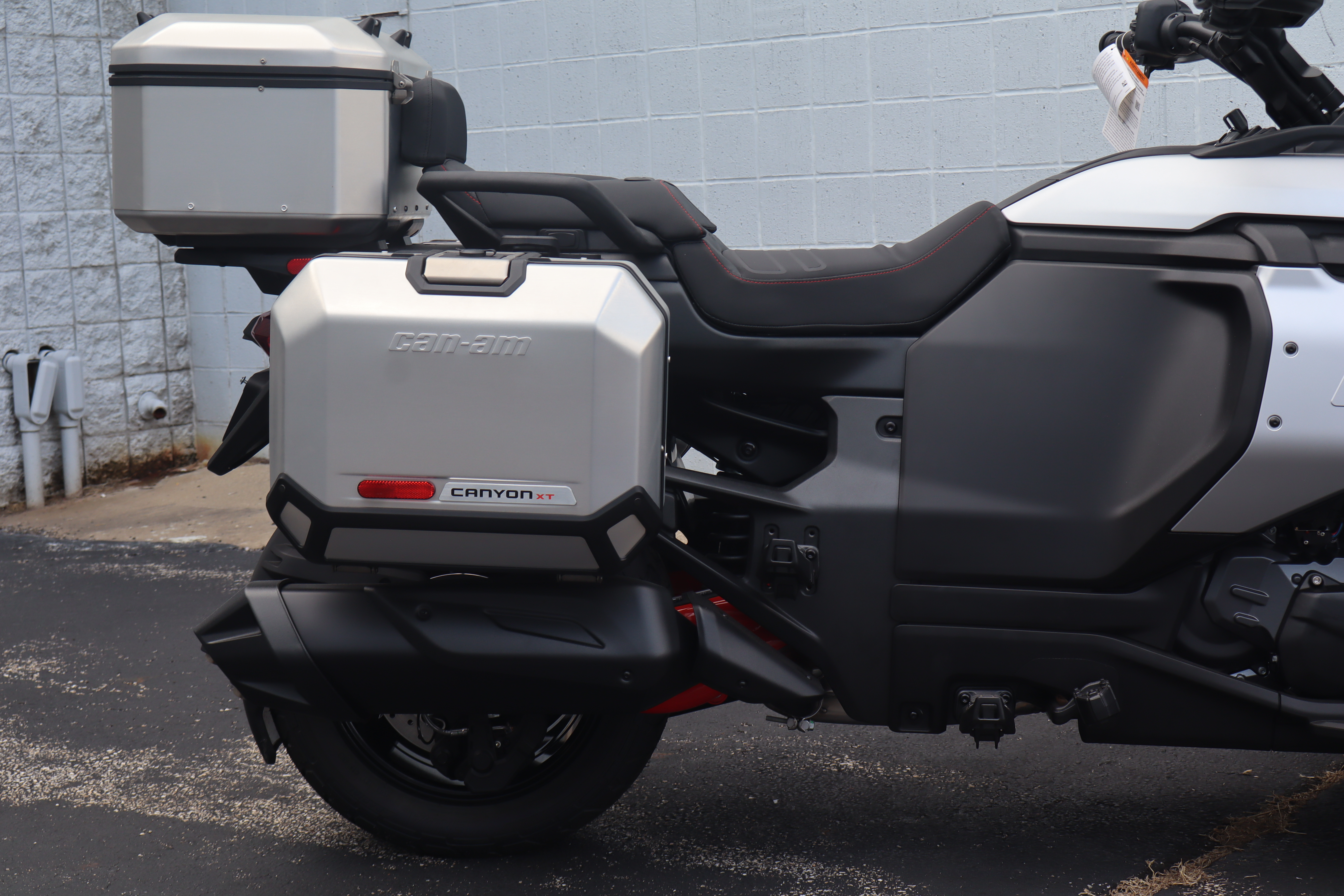 2025 Can-Am CANYON - Photo 5