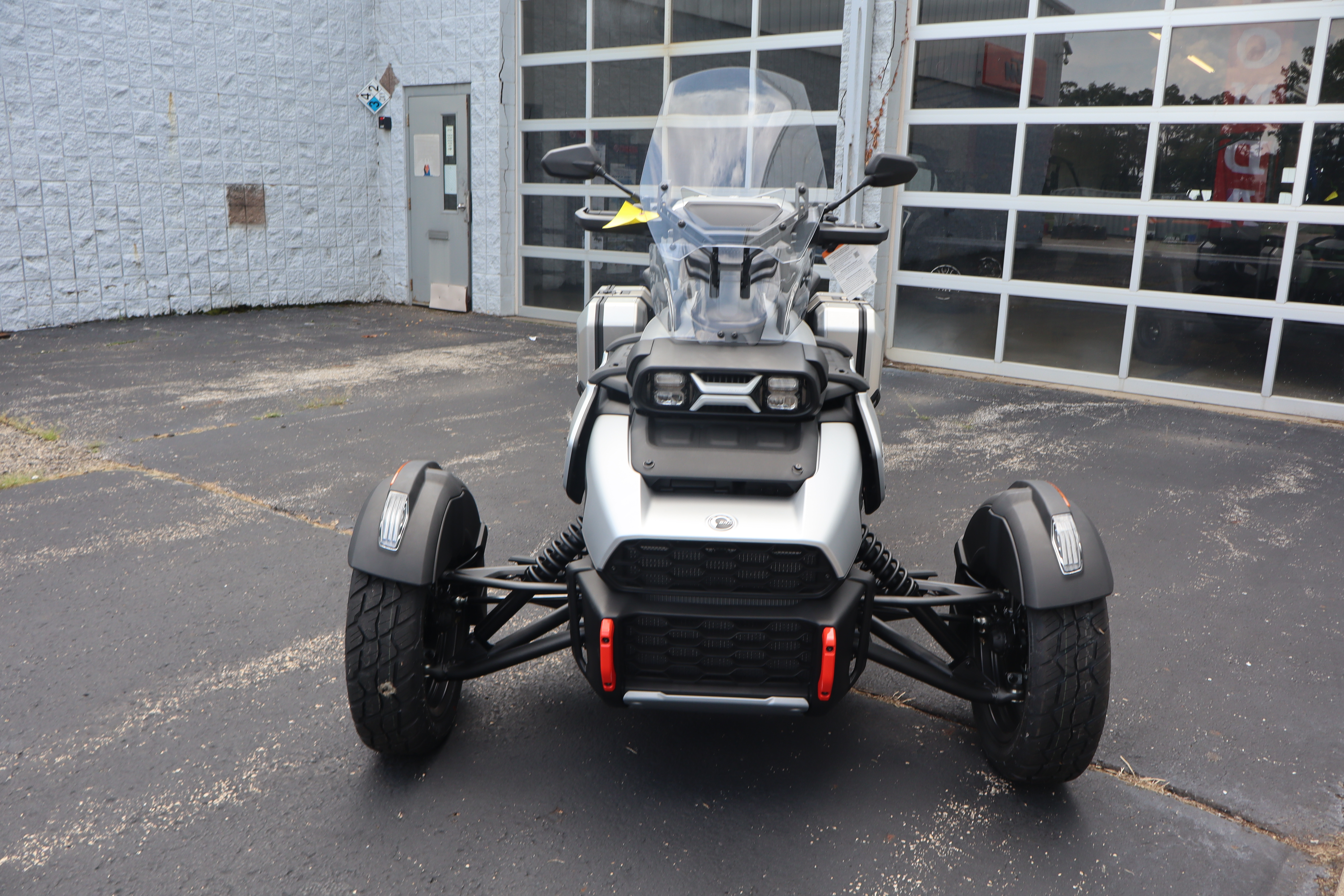 2025 Can-Am CANYON XT - Photo 10