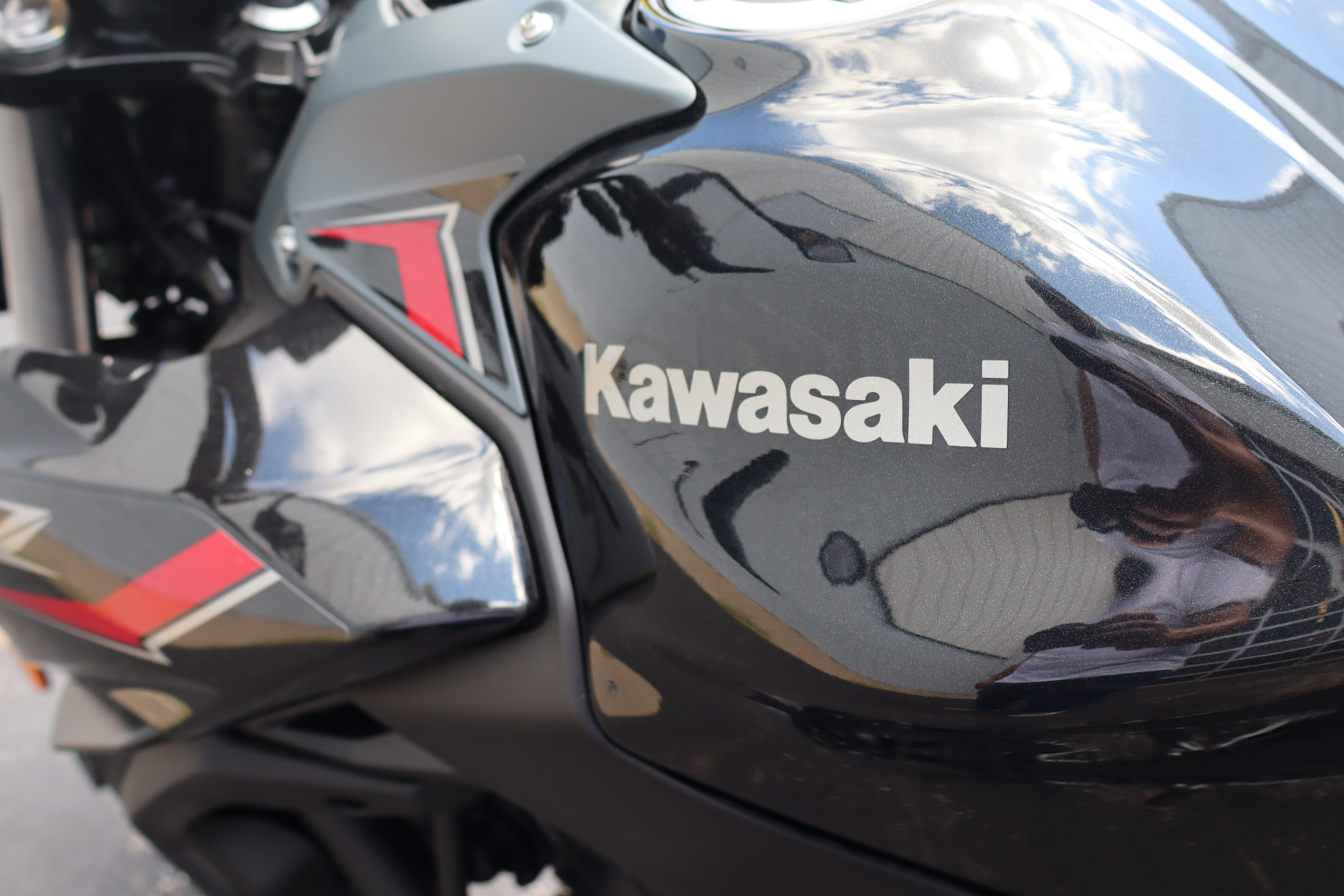 2025 Kawasaki Z650 - Photo 13