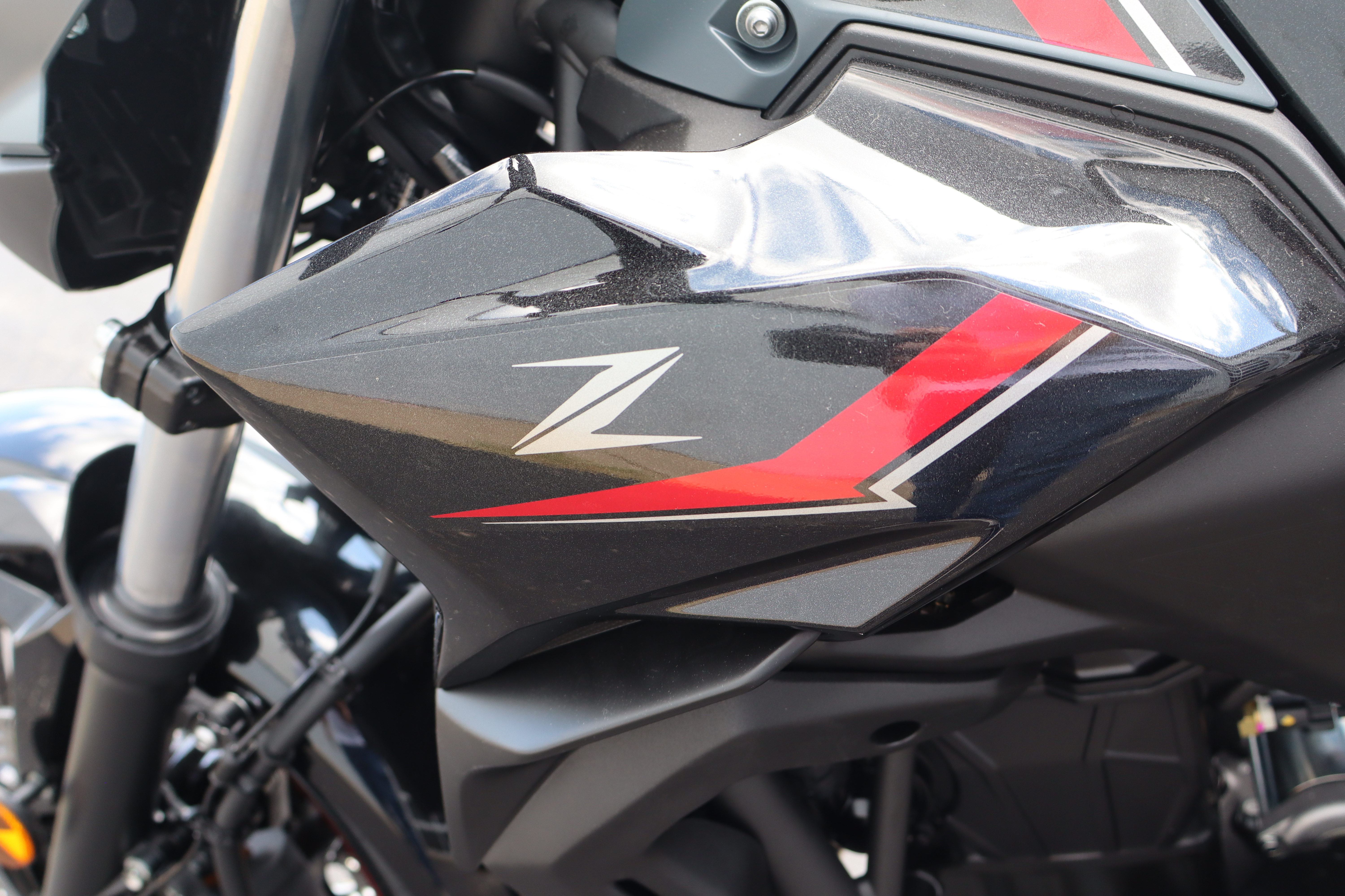 2025 Kawasaki Z650 - Photo 14