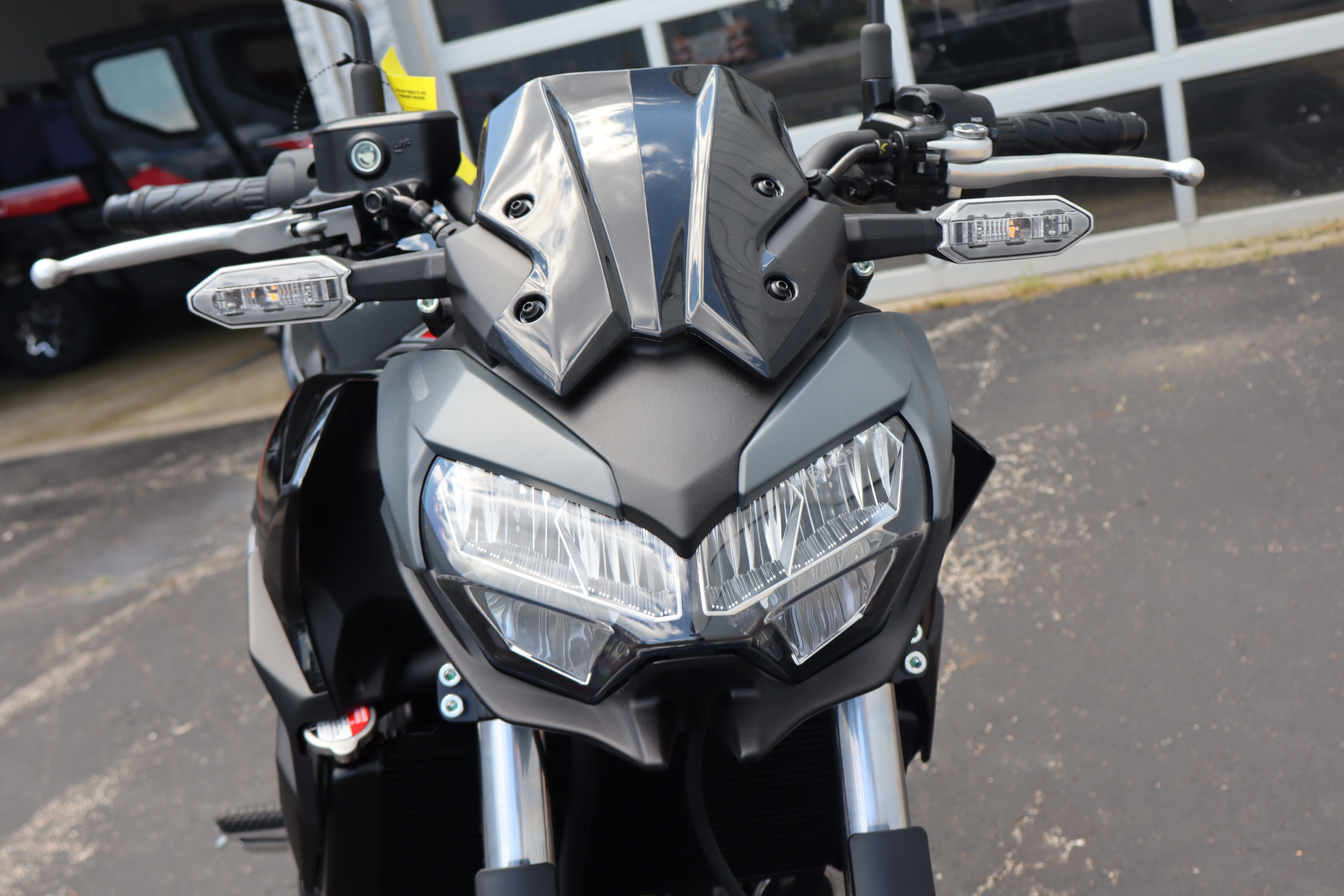 2025 Kawasaki Z650 - Photo 15