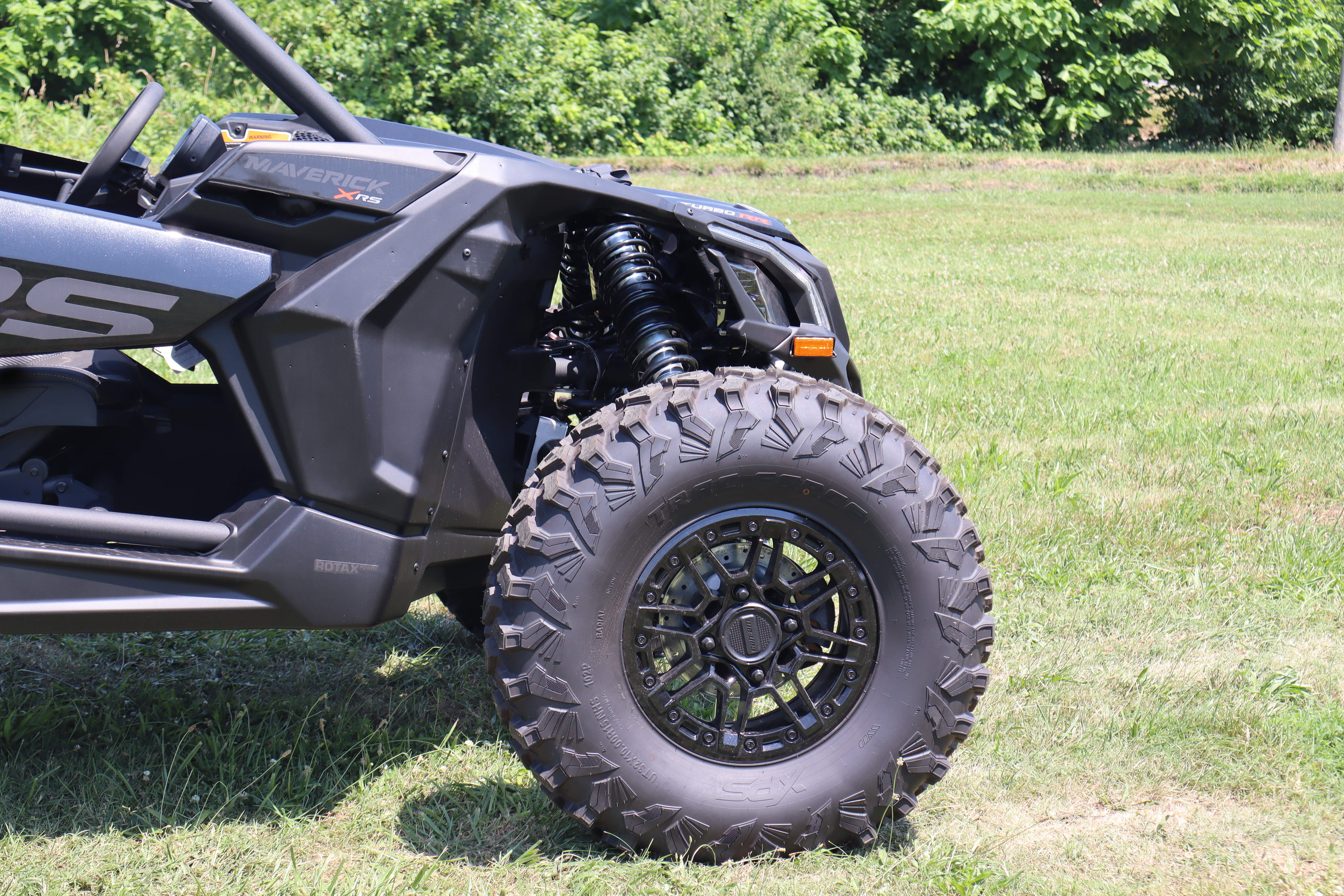 2025 Can-Am MAVERICK X3 XRS TURBO RR SMART-SHOX - Photo 3