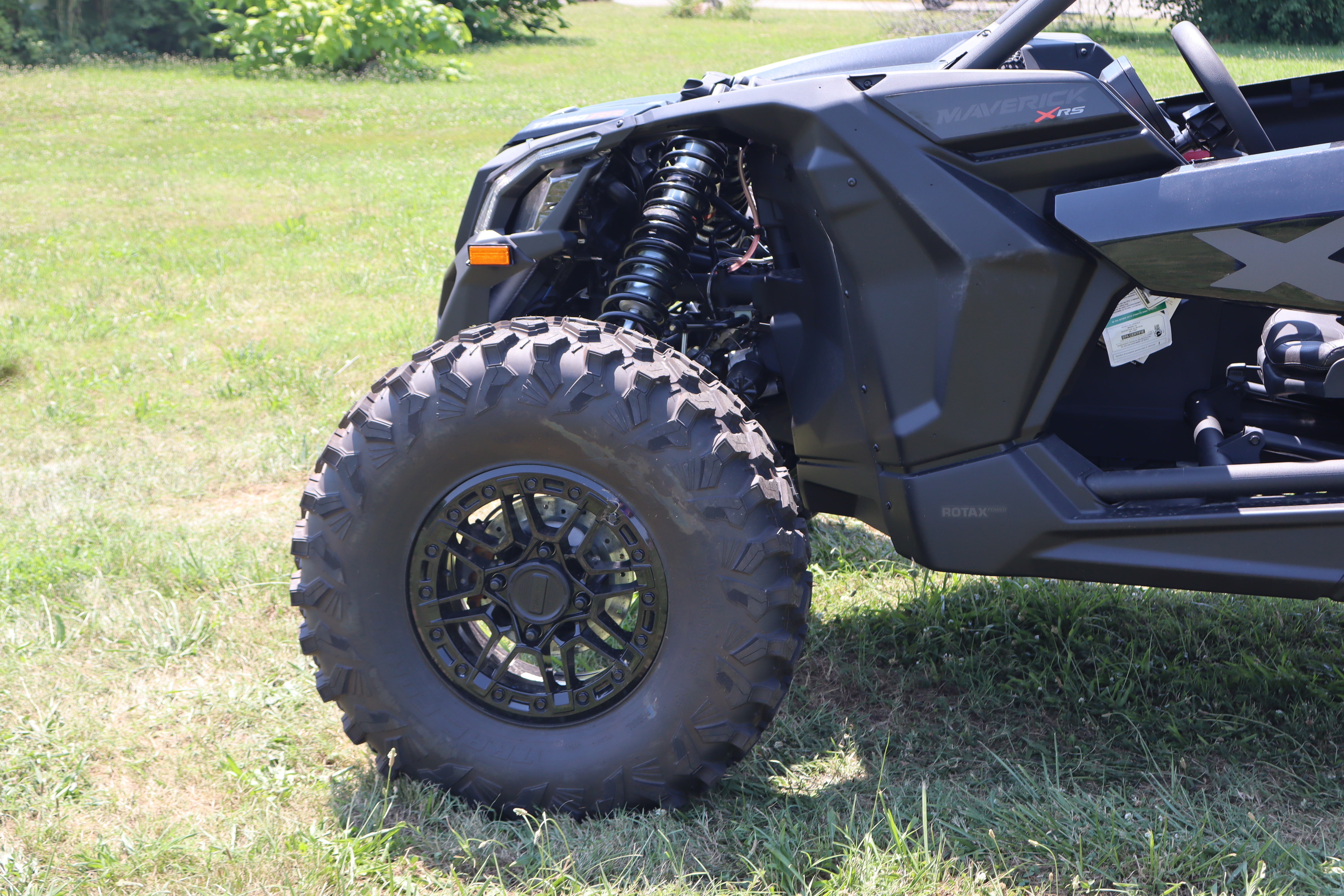 2025 Can-Am MAVERICK X3 XRS TURBO RR SMART-SHOX - Photo 7