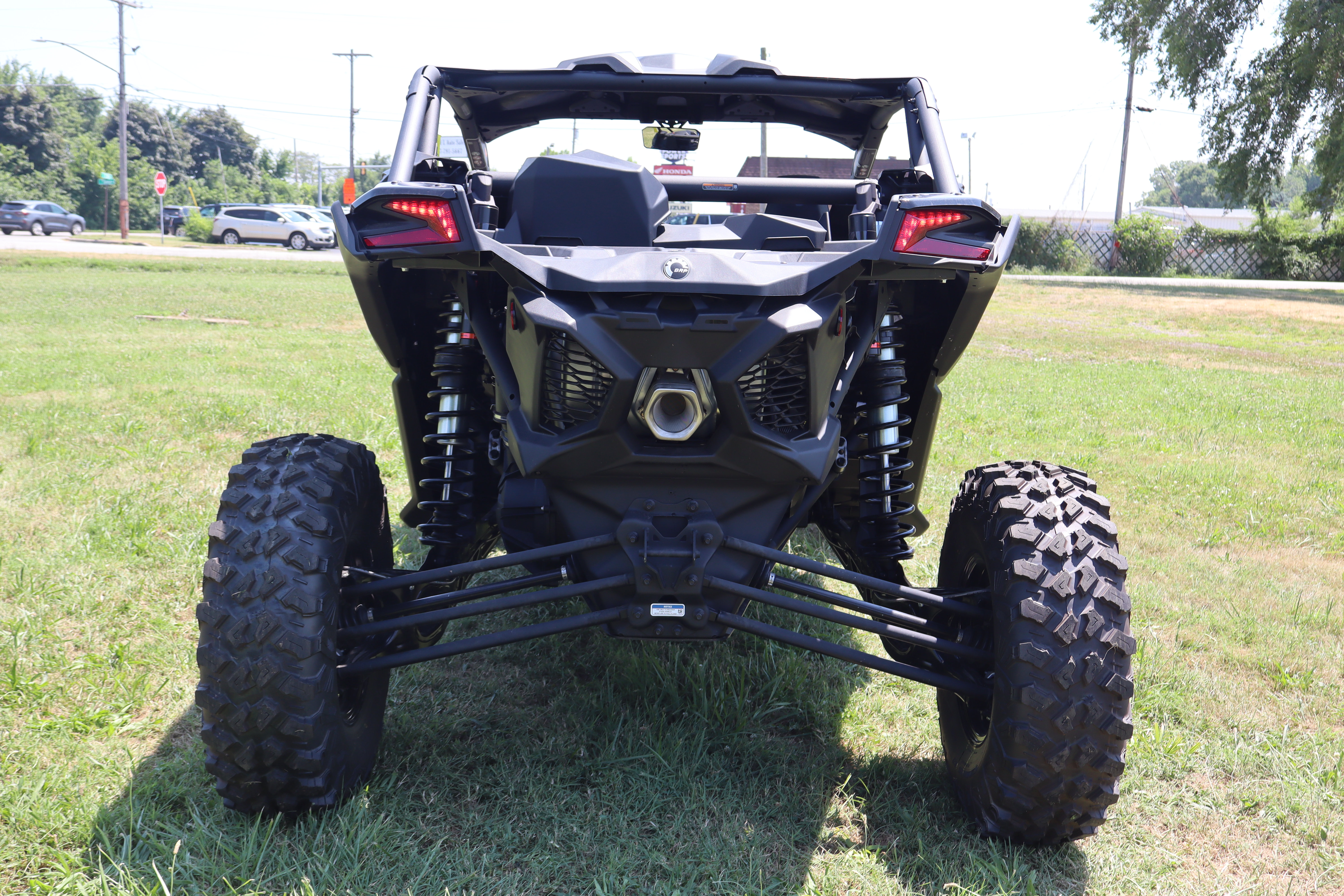 2025 Can-Am MAVERICK X3 XRS TURBO RR SMART-SHOX - Photo 11