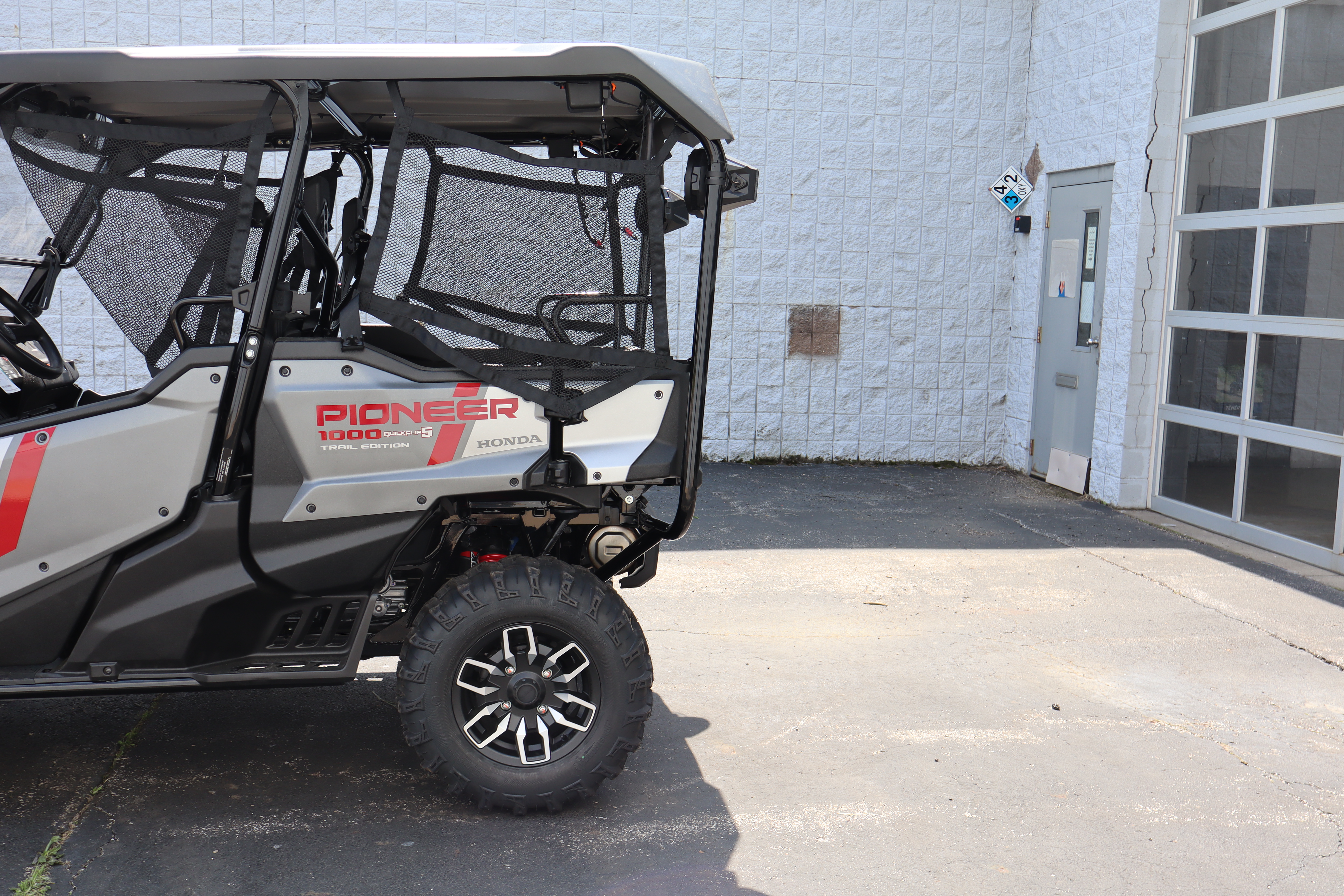2025 Honda PIONEER 1000-5 TRAIL SPECIAL EDITION - Photo 10