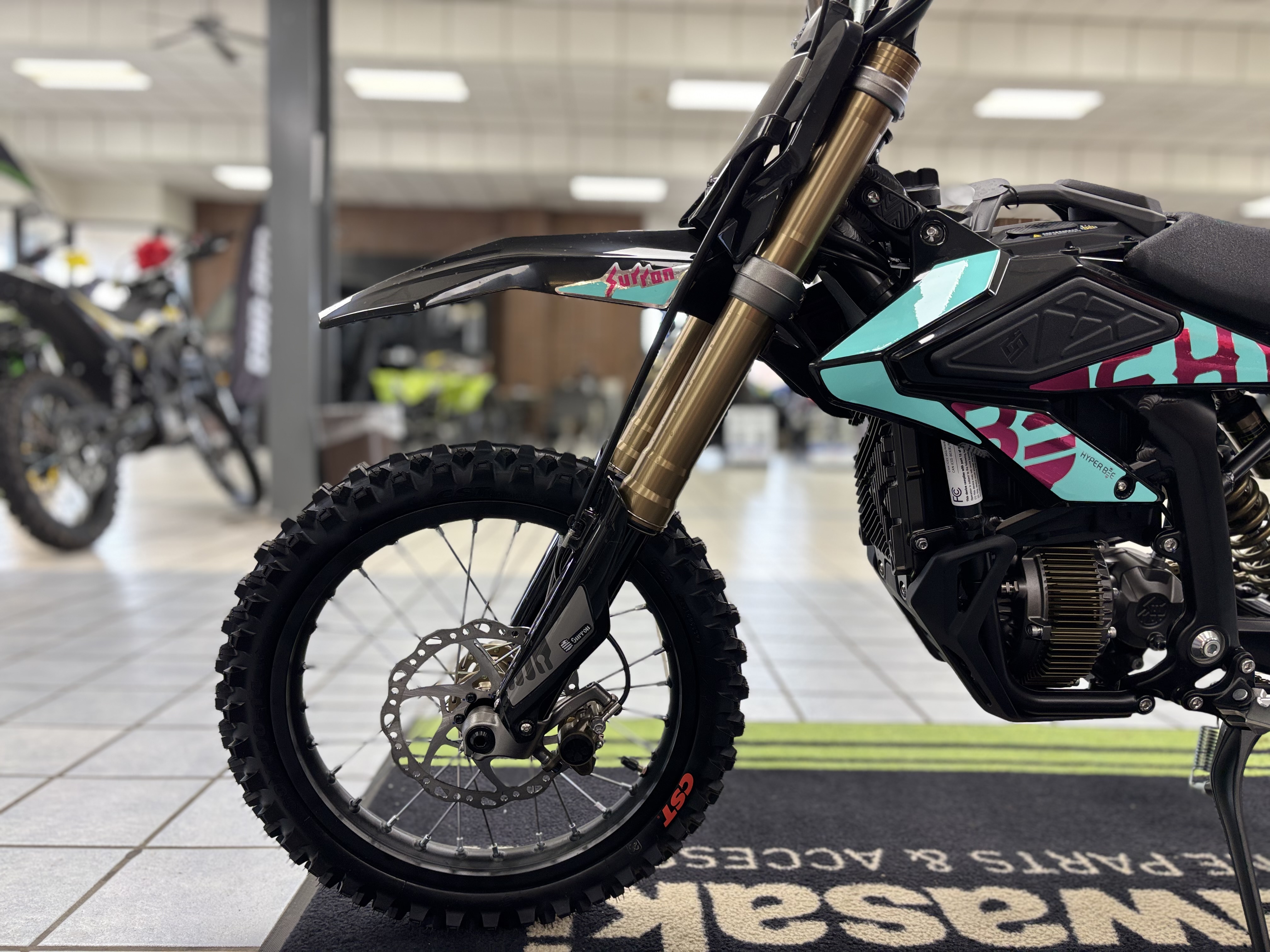 2025 SURRON HYPER BEE - Photo 9