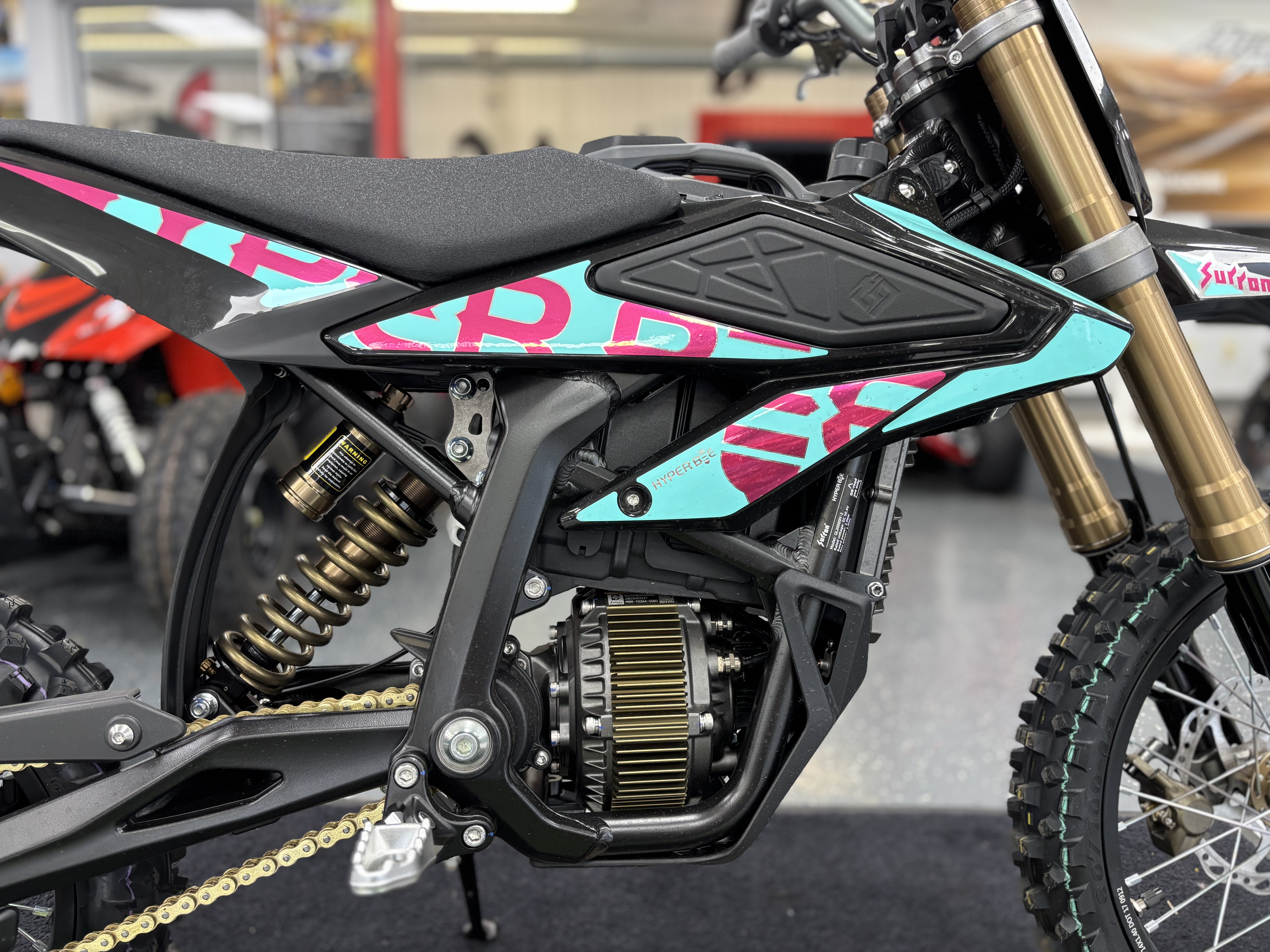2025 SURRON HYPER BEE - Photo 4