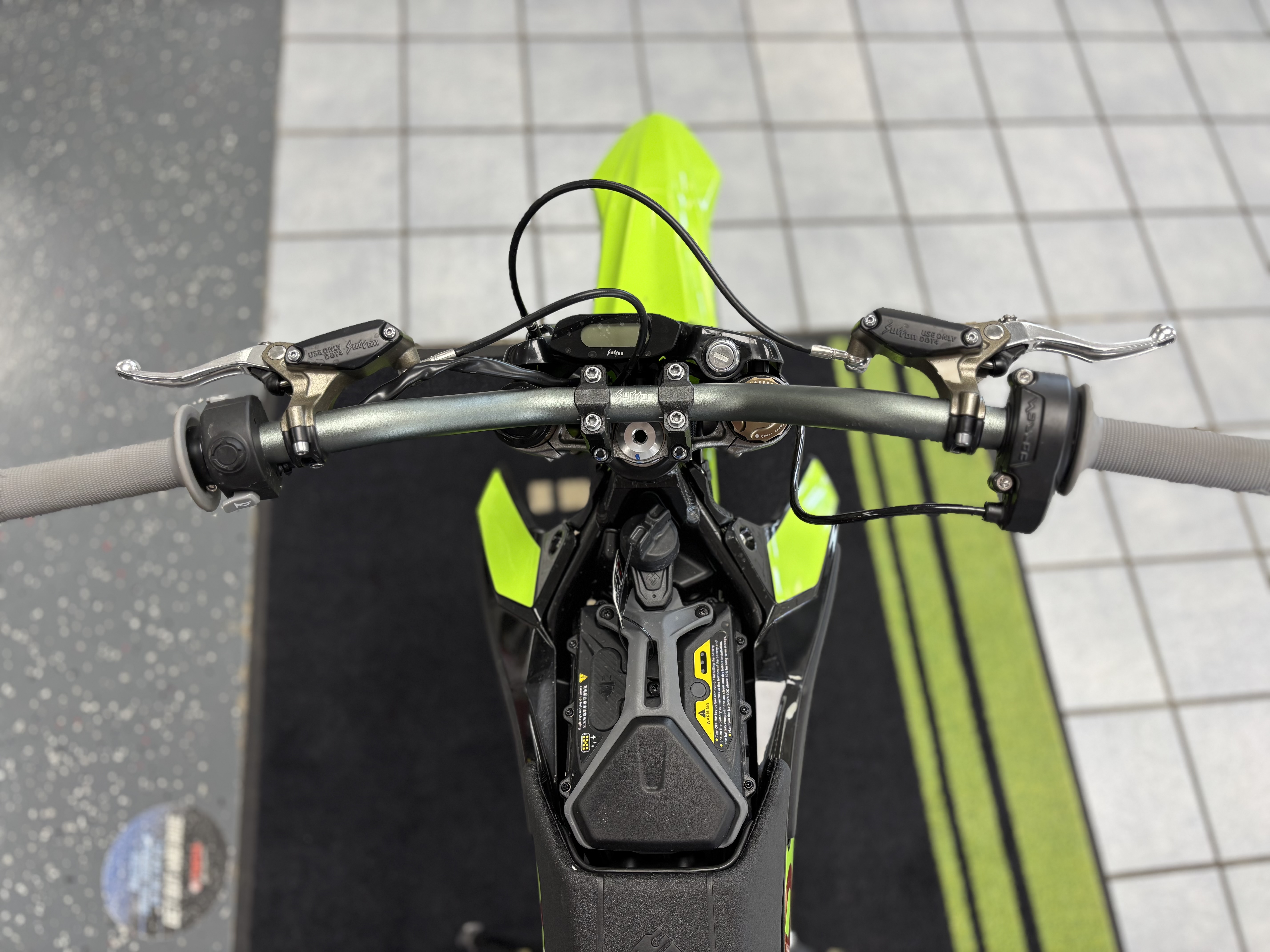 2025 SURRON HYPER BEE - Photo 7