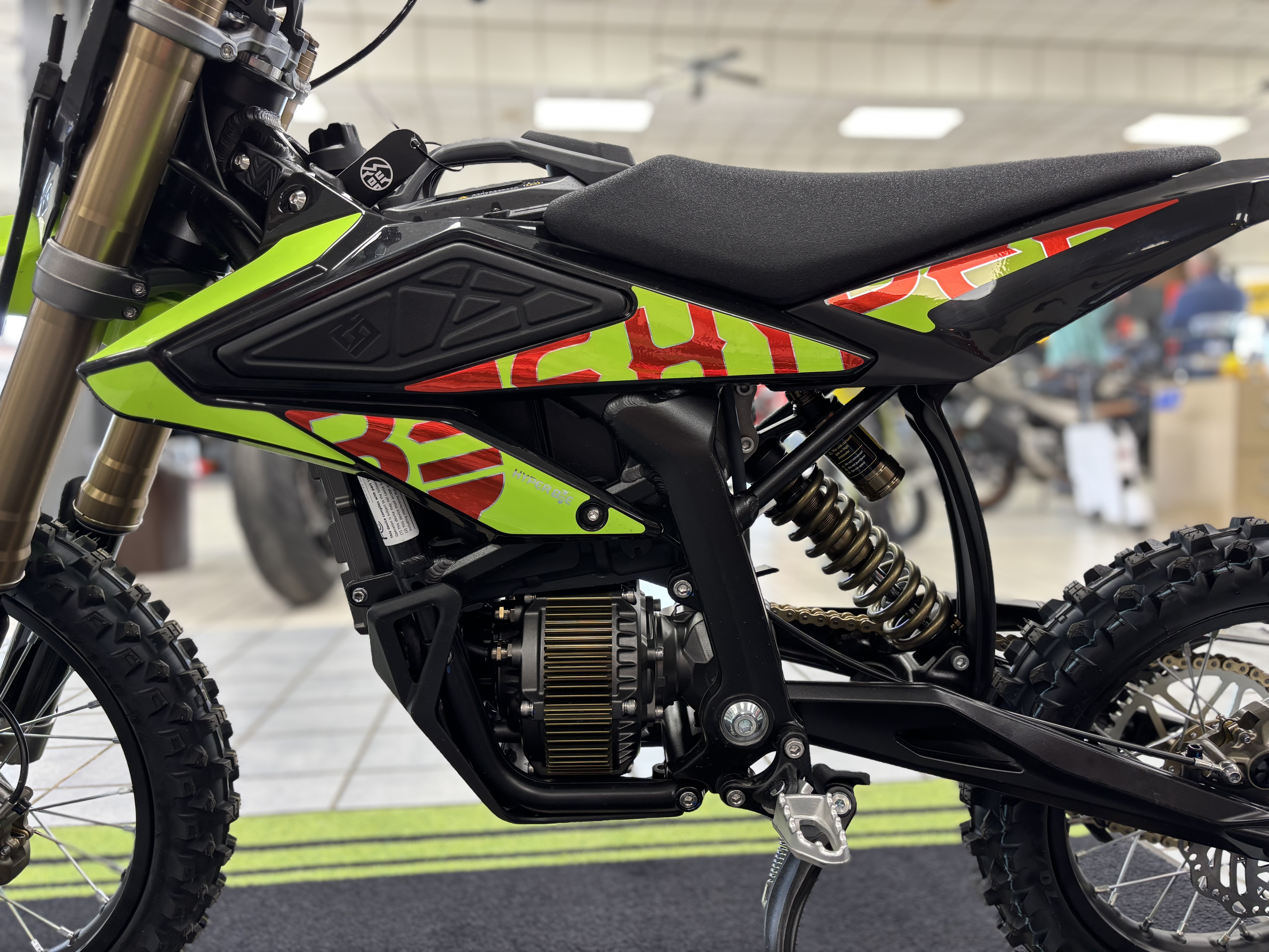 2025 SURRON HYPER BEE - Photo 13