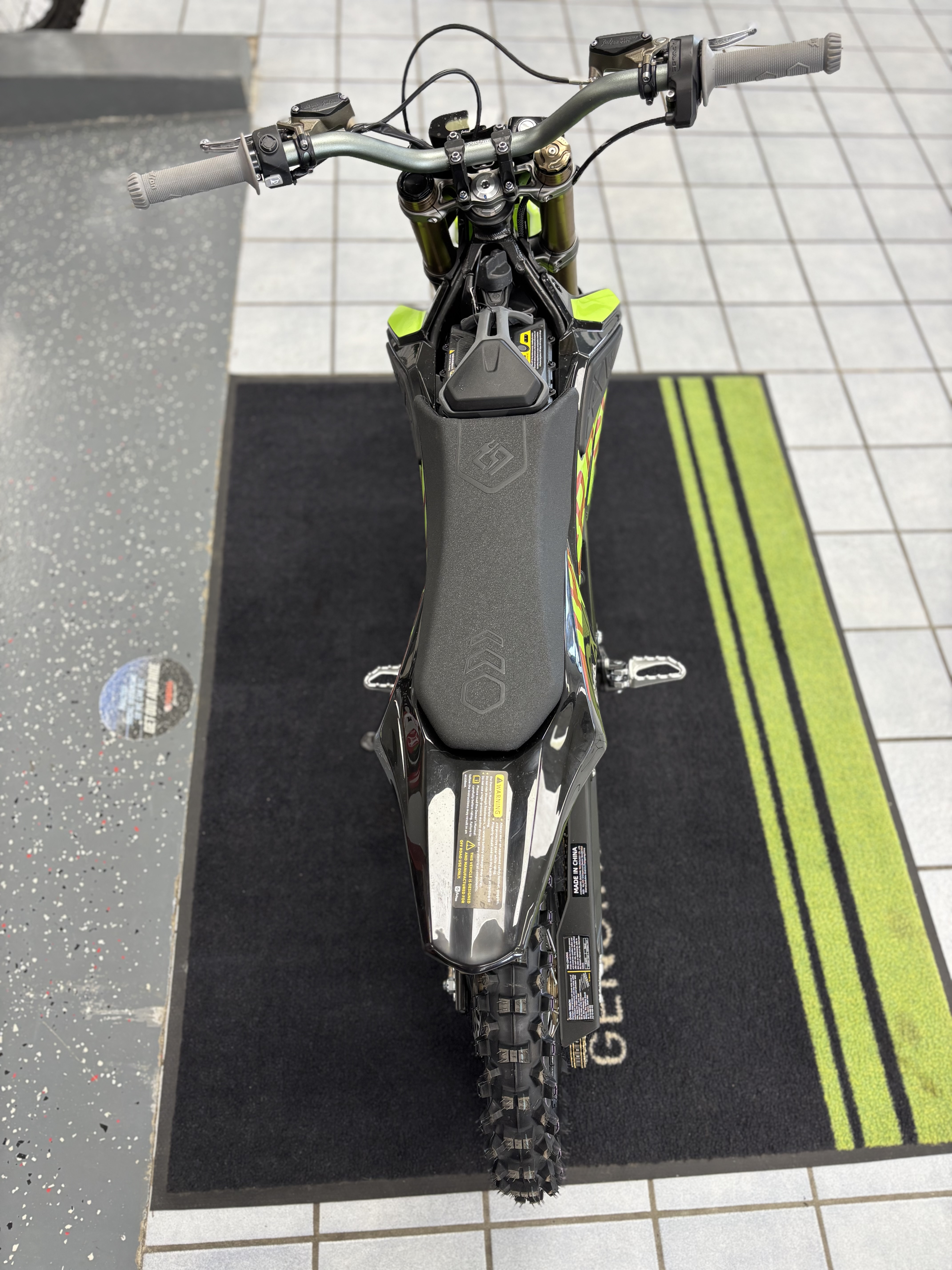 2025 SURRON HYPER BEE - Photo 6