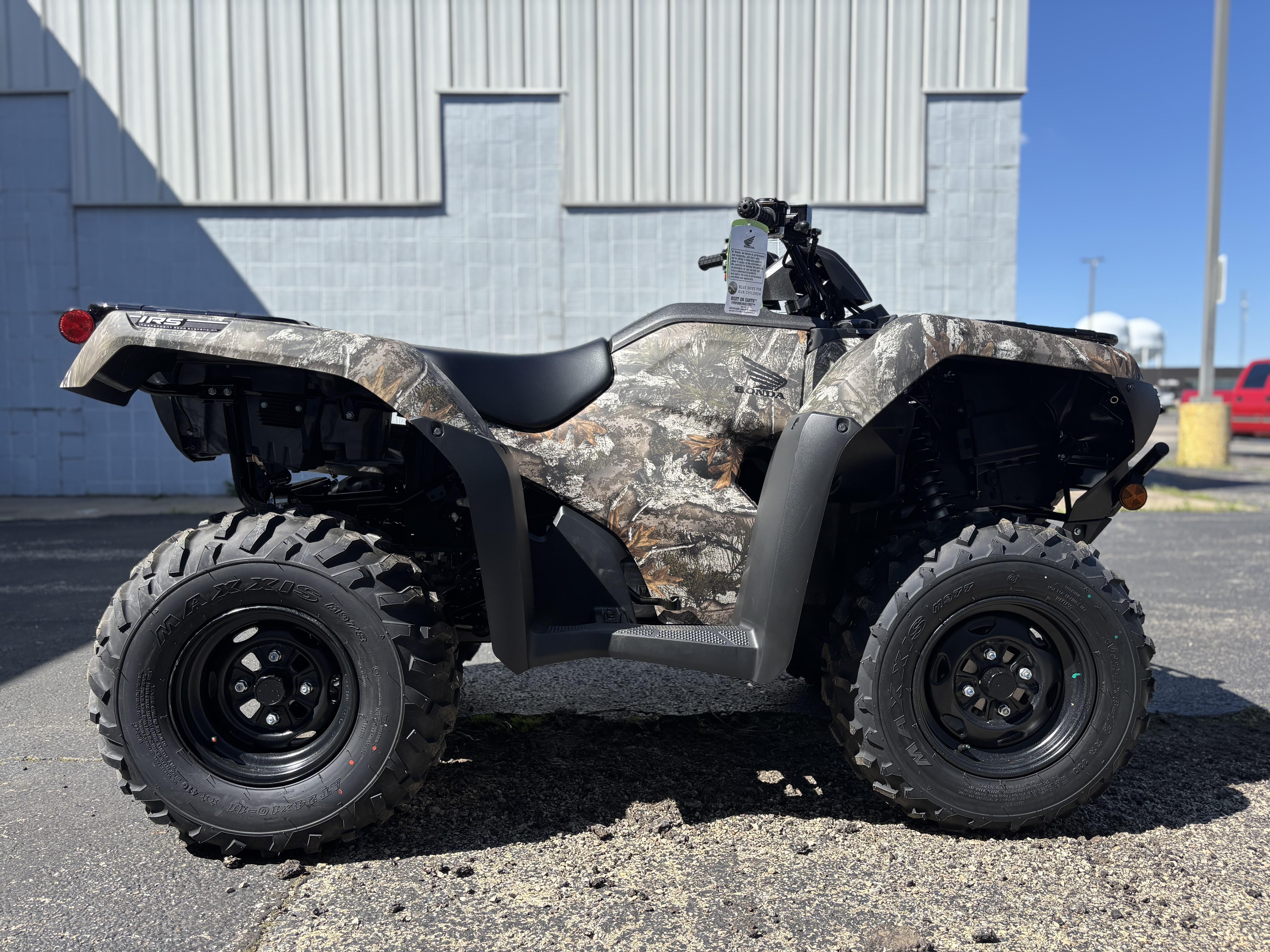 2025 Honda RANCHER 4X4 IRS EPS - Photo 2