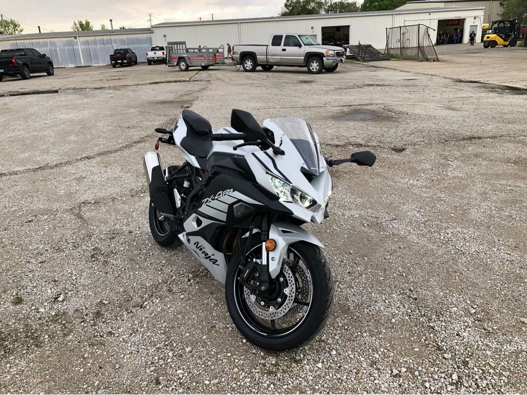 2025 Kawasaki NINJA ZX 4RR ABS