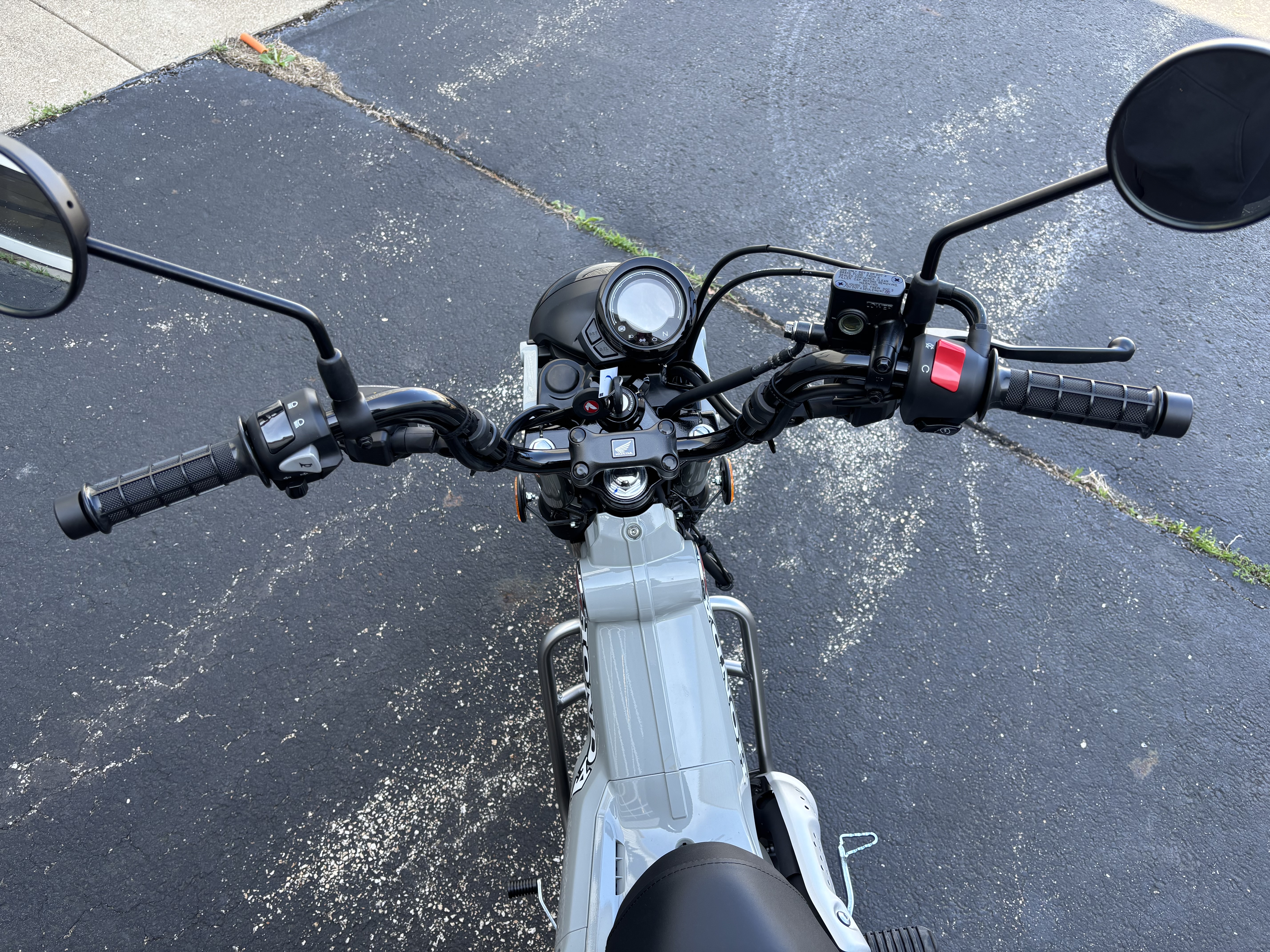 2025 Honda TRAIL 125 - Photo 7
