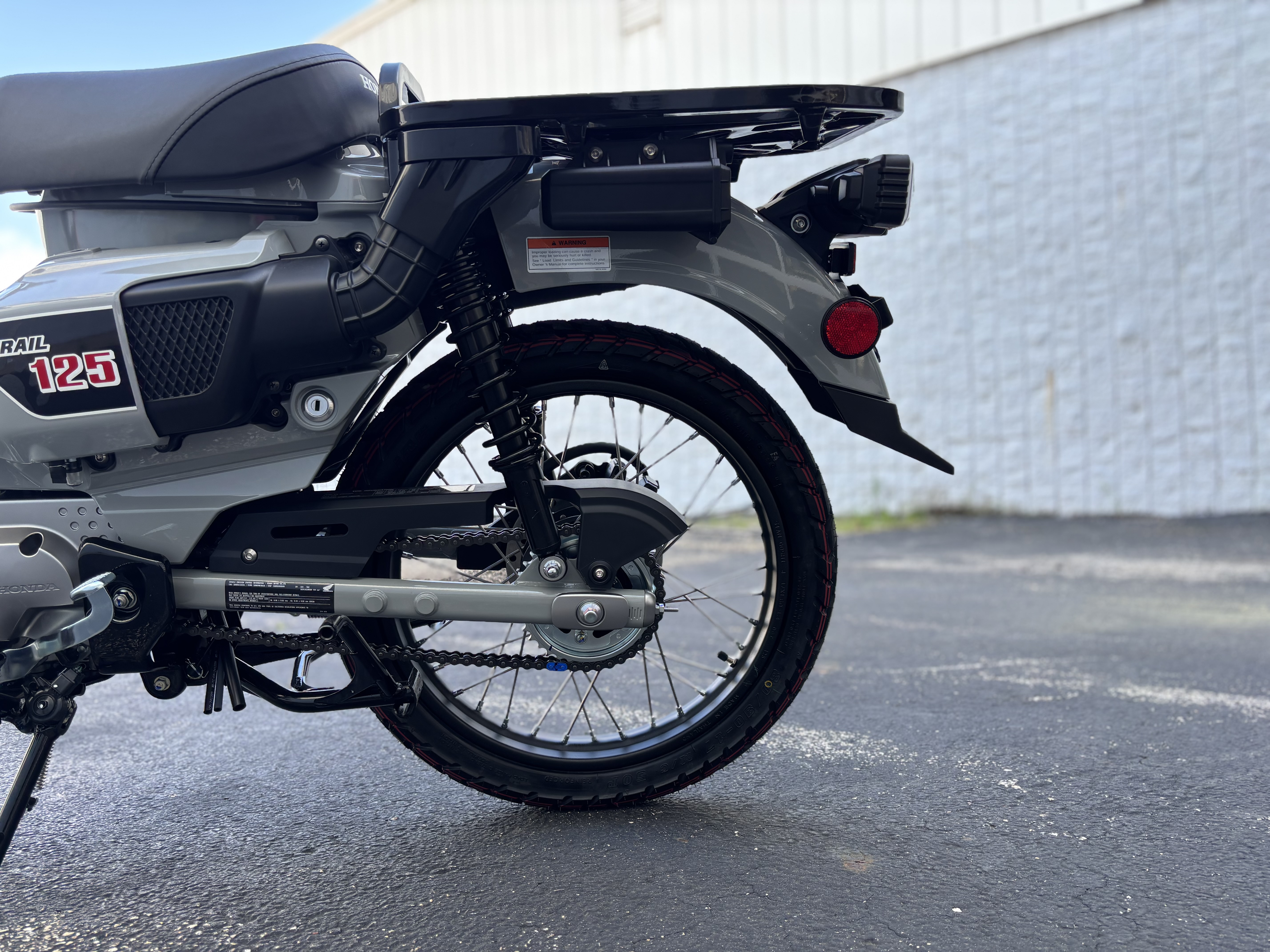 2025 Honda TRAIL 125 - Photo 13