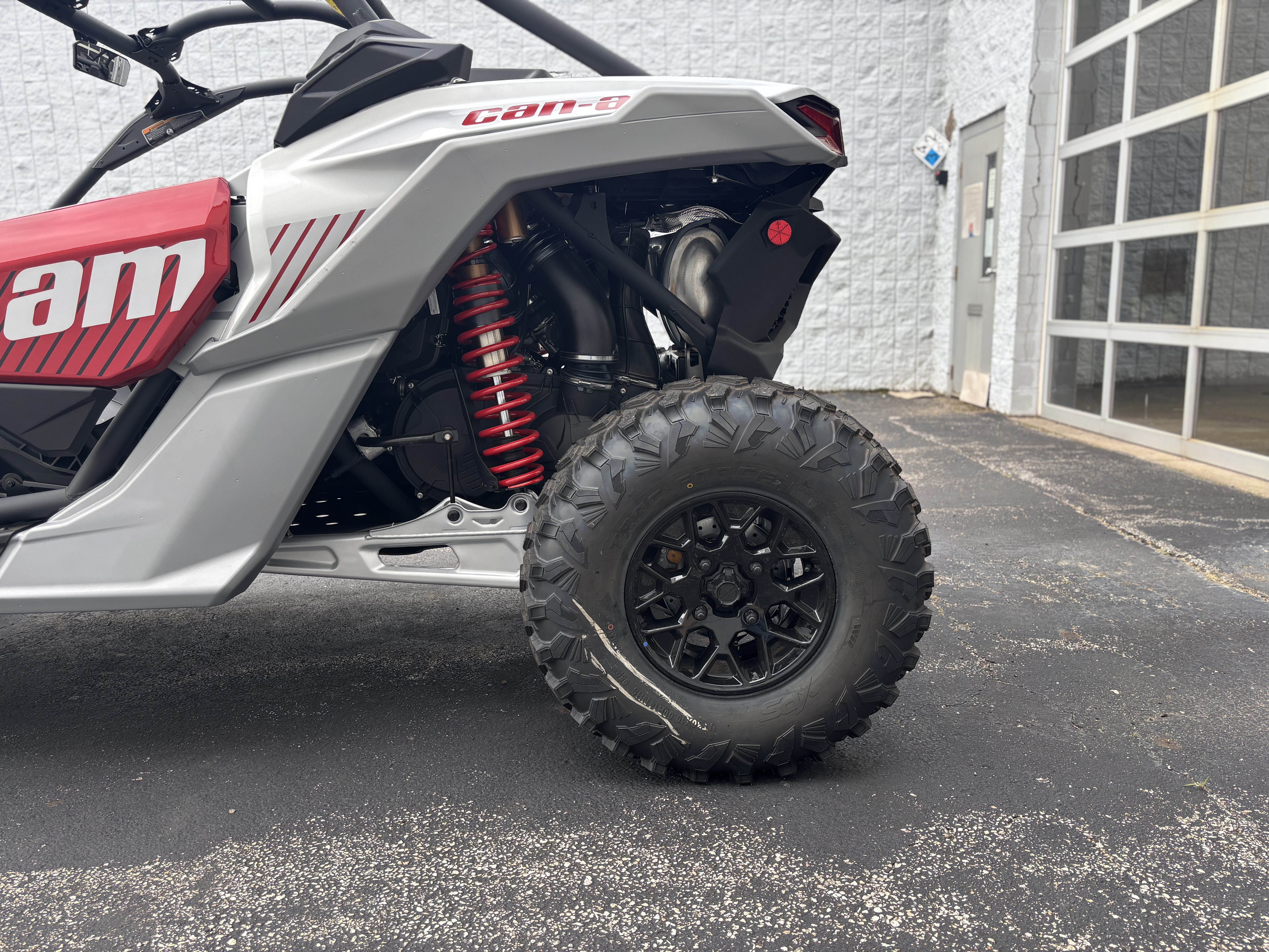 2025 Can-Am MAVERICK X3 DS TURBO RR - Photo 10