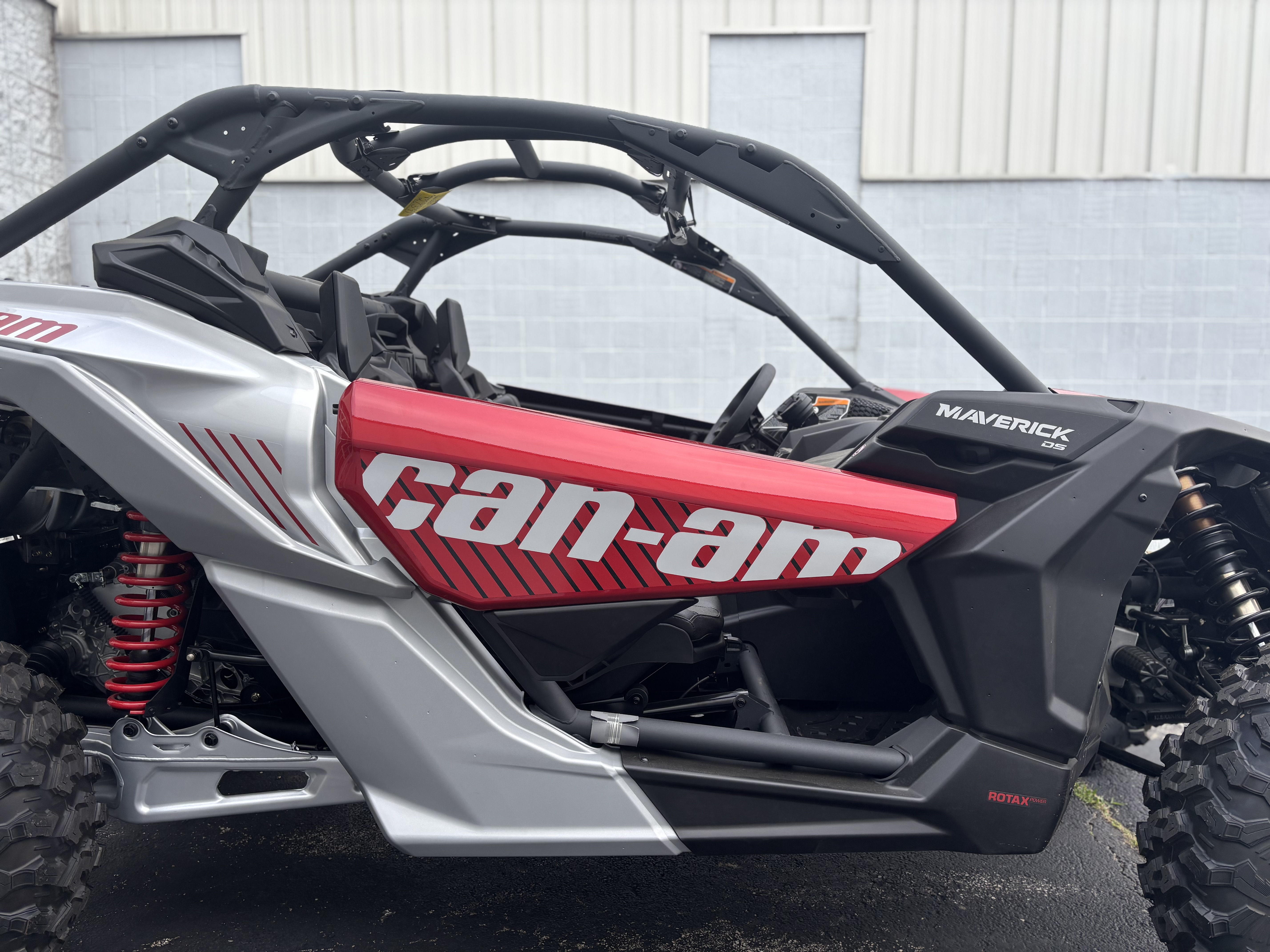 2025 Can-Am MAVERICK X3 DS TURBO RR - Photo 4