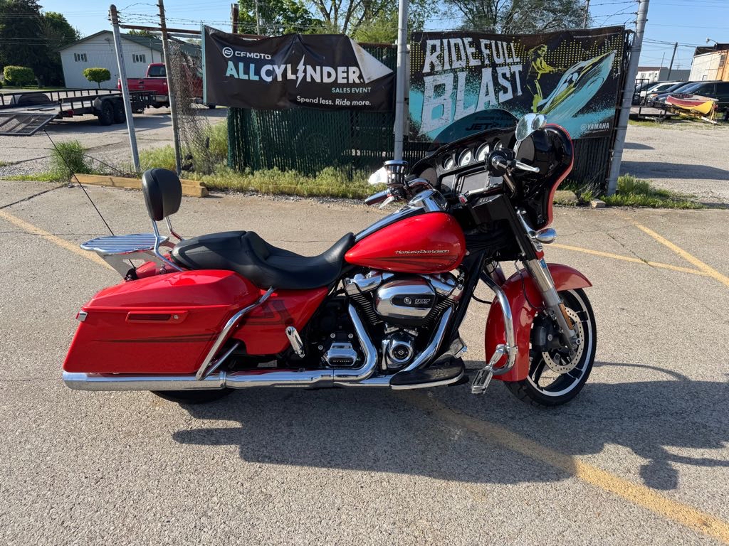 2017 Harley-Davidson® STREET GLIDE SPECIAL